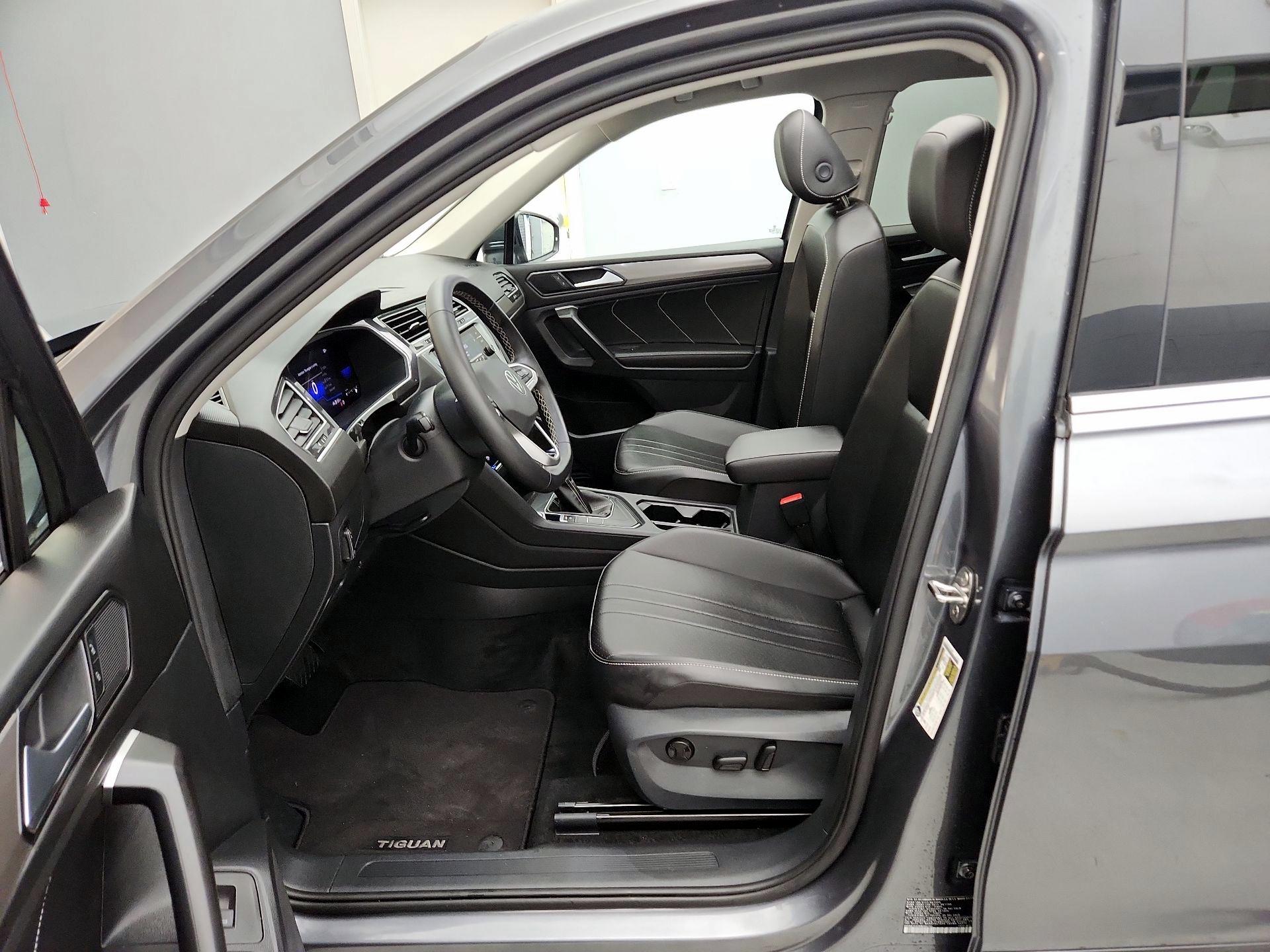 Thumbnail: 2024 Volkswagen Tiguan - 11