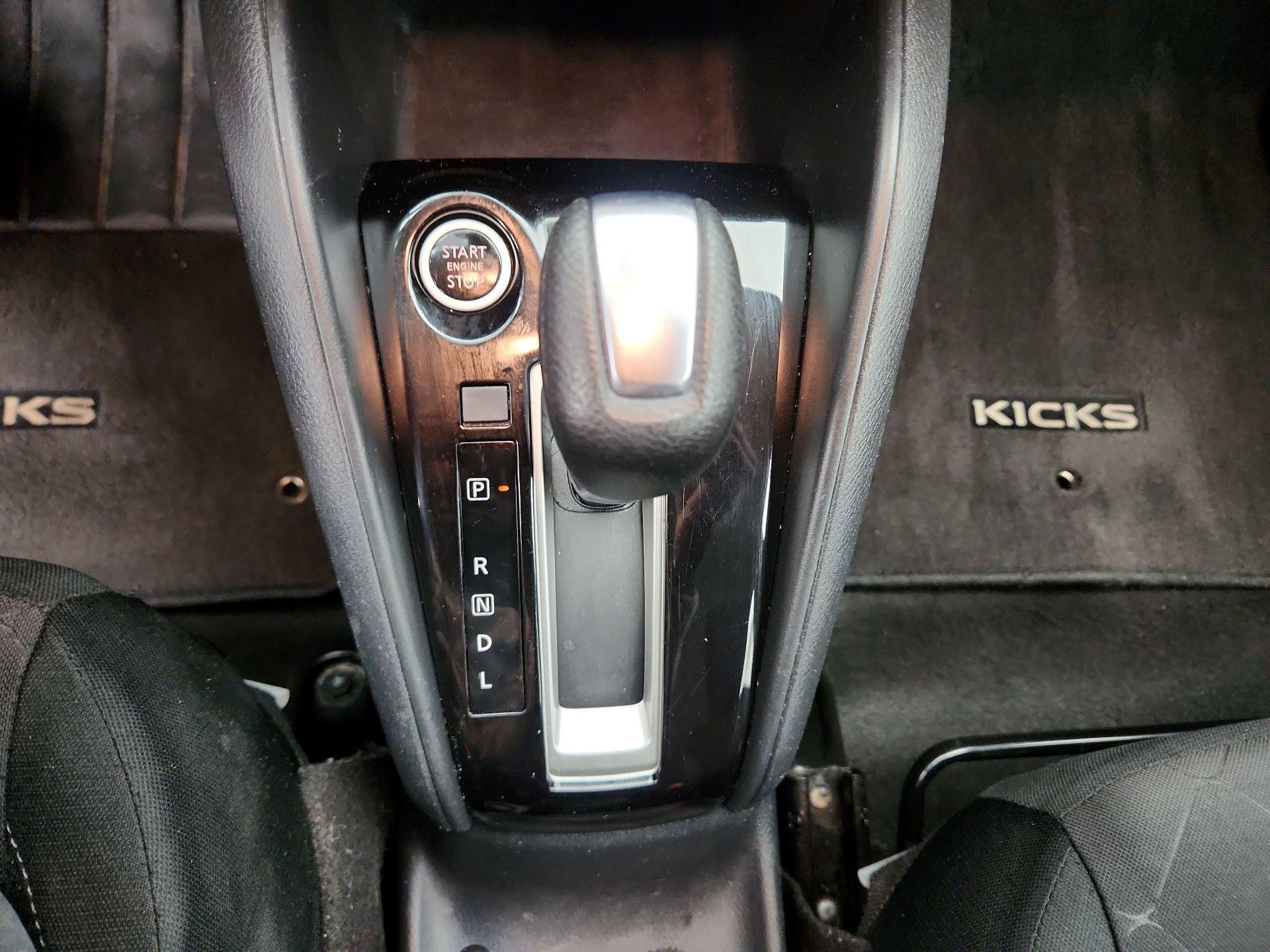 Thumbnail: 2020 Nissan Kicks - 17