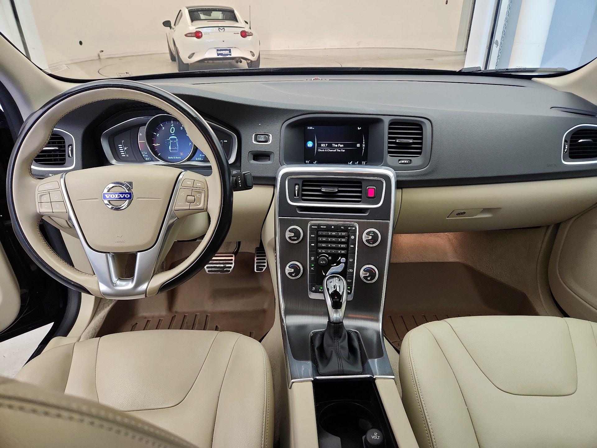 Thumbnail: 2015 Volvo S60 - 9