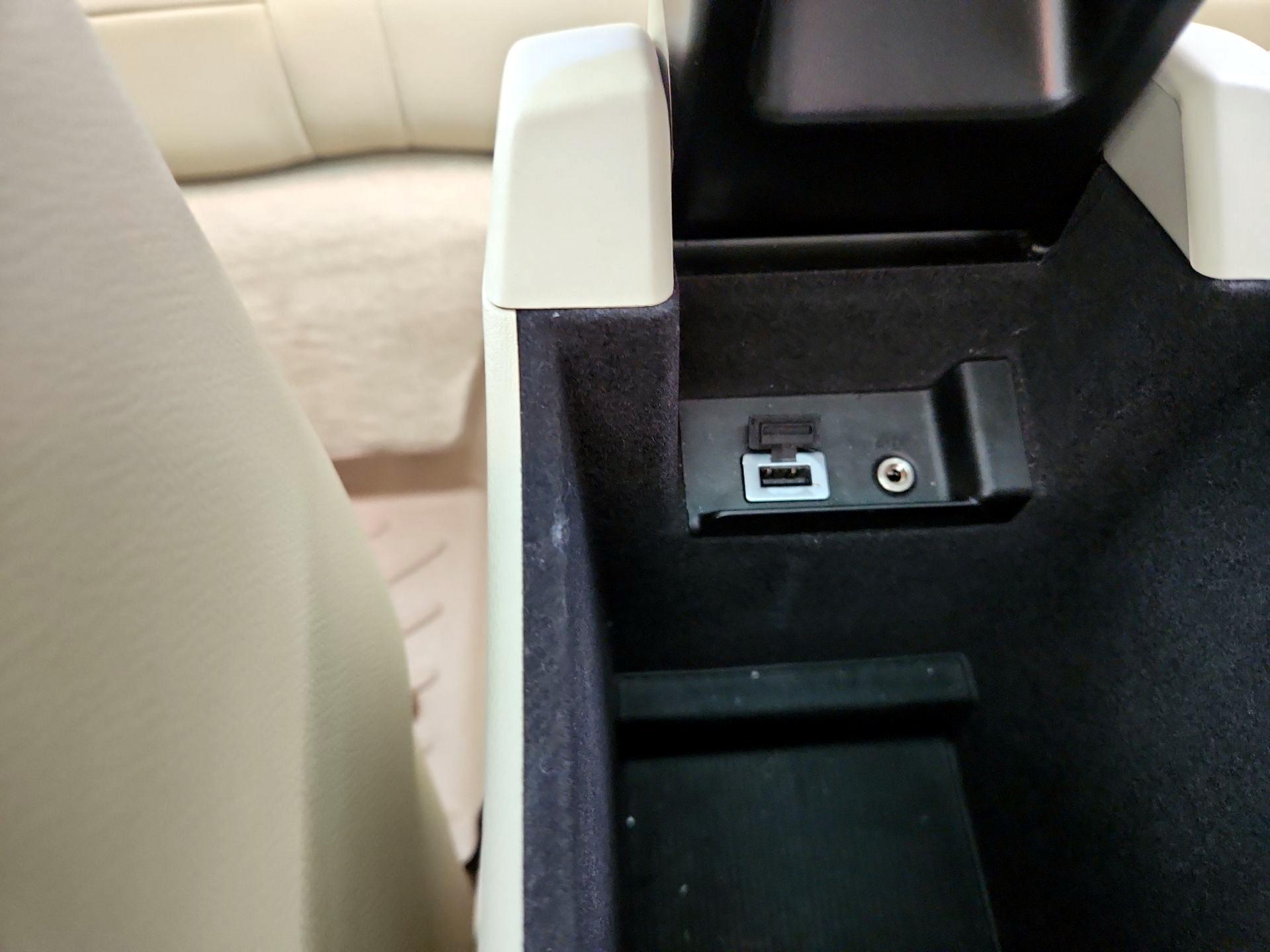 Thumbnail: 2015 Volvo S60 - 18