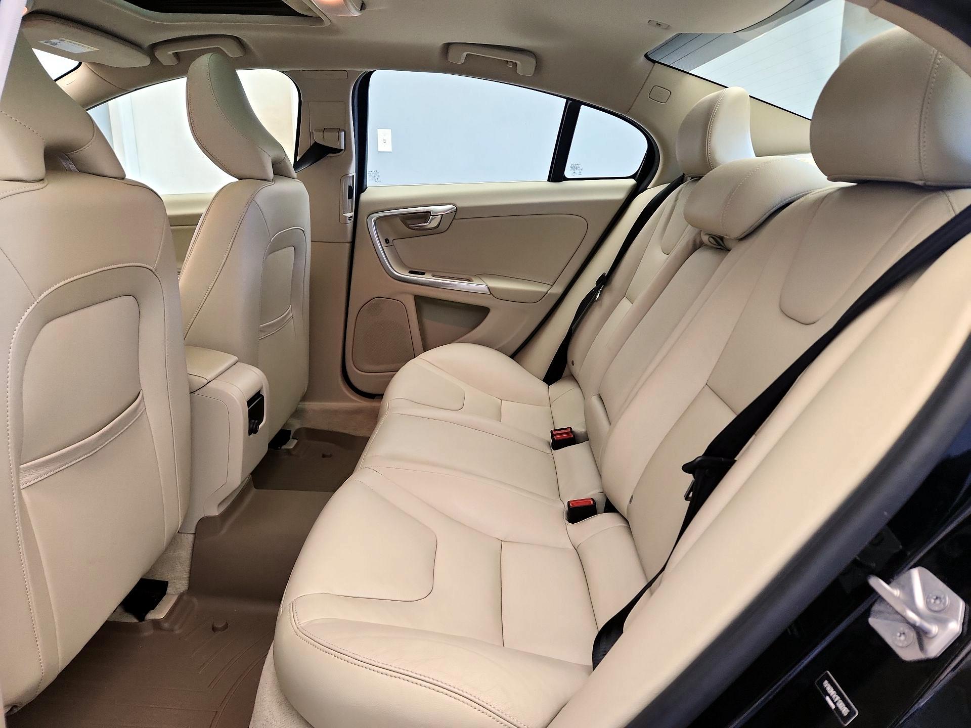 Thumbnail: 2015 Volvo S60 - 20