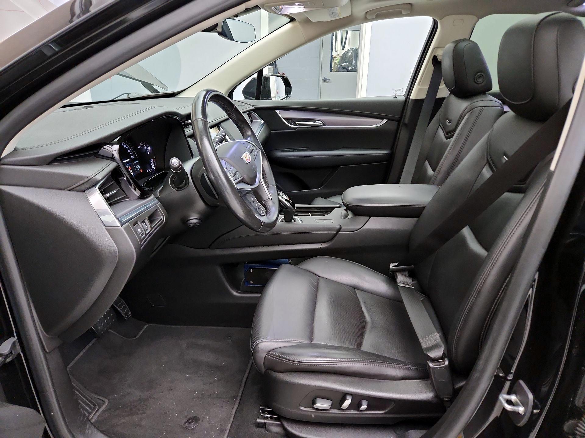 Thumbnail: 2019 Cadillac XT5 - 11