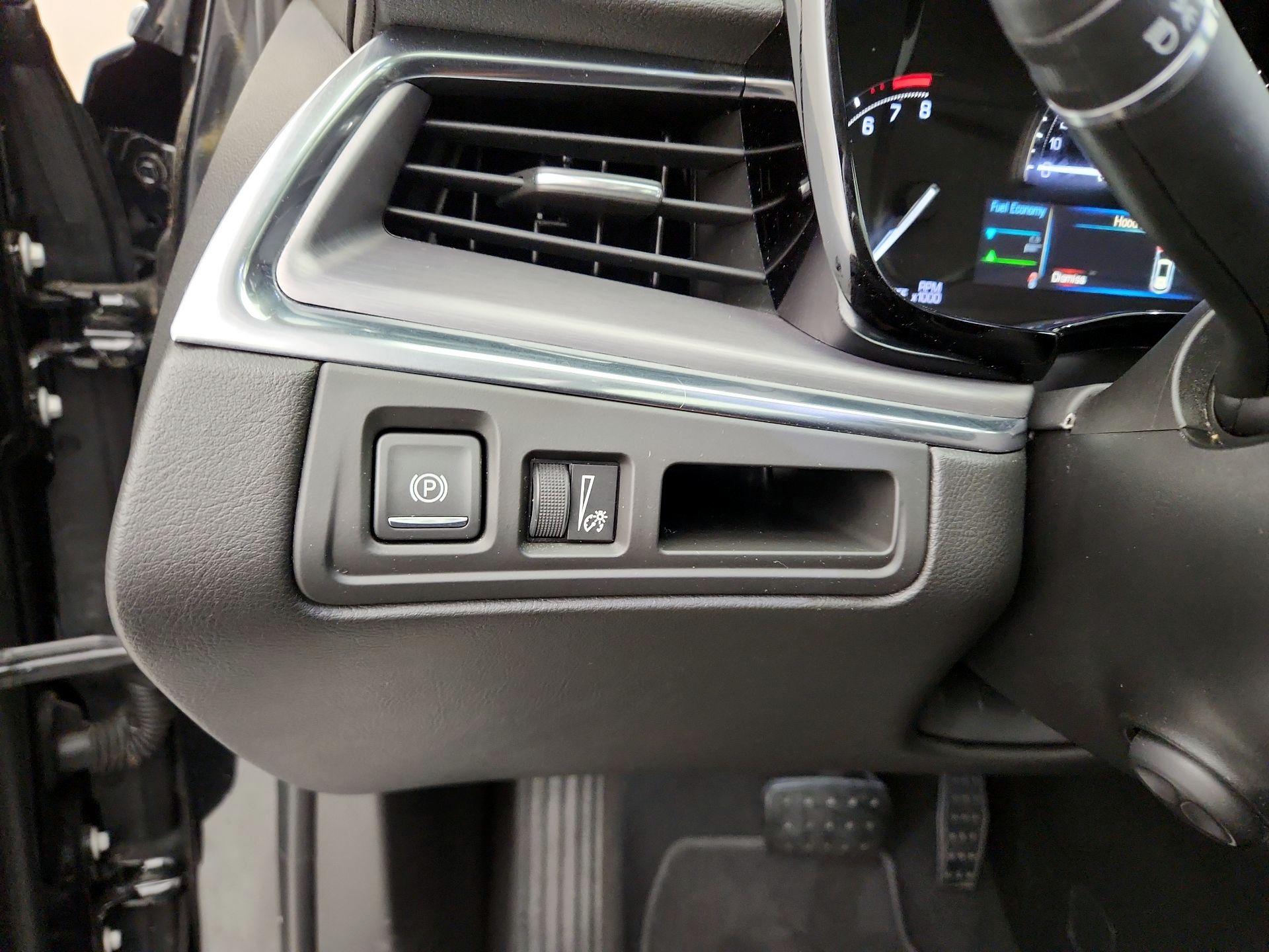 Thumbnail: 2019 Cadillac XT5 - 13