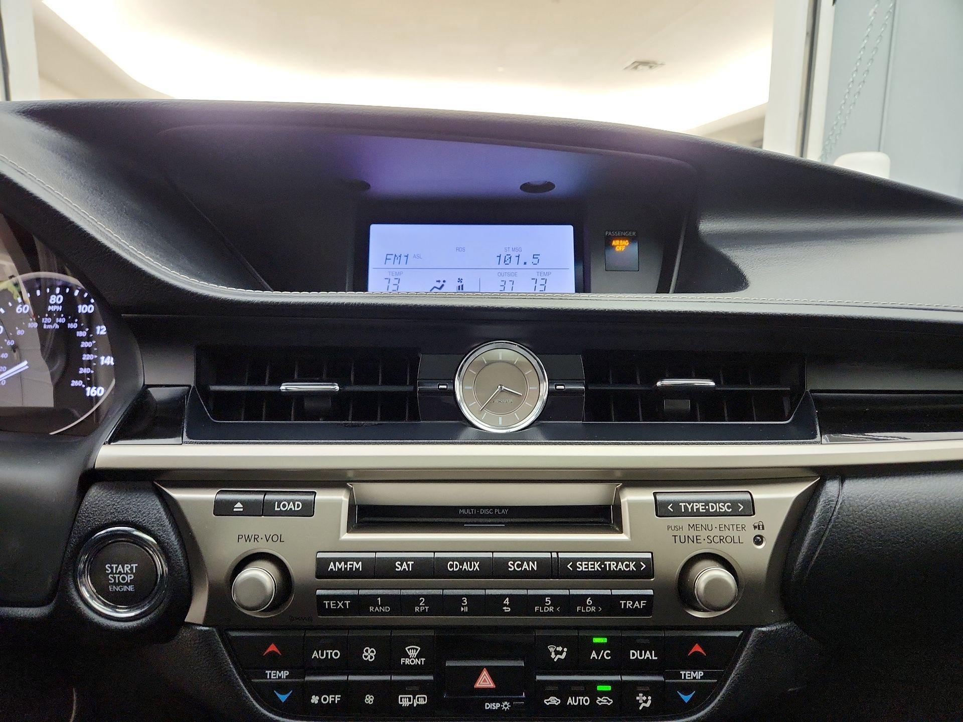 Thumbnail: 2014 Lexus ES - 14