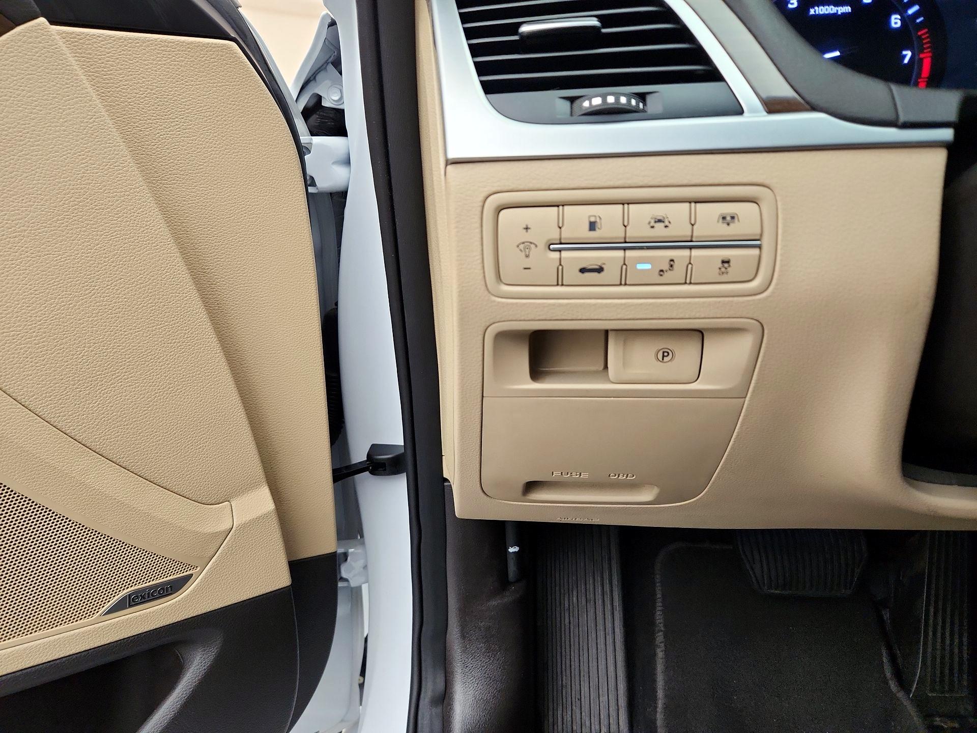 Thumbnail: 2018 Genesis G80 - 13