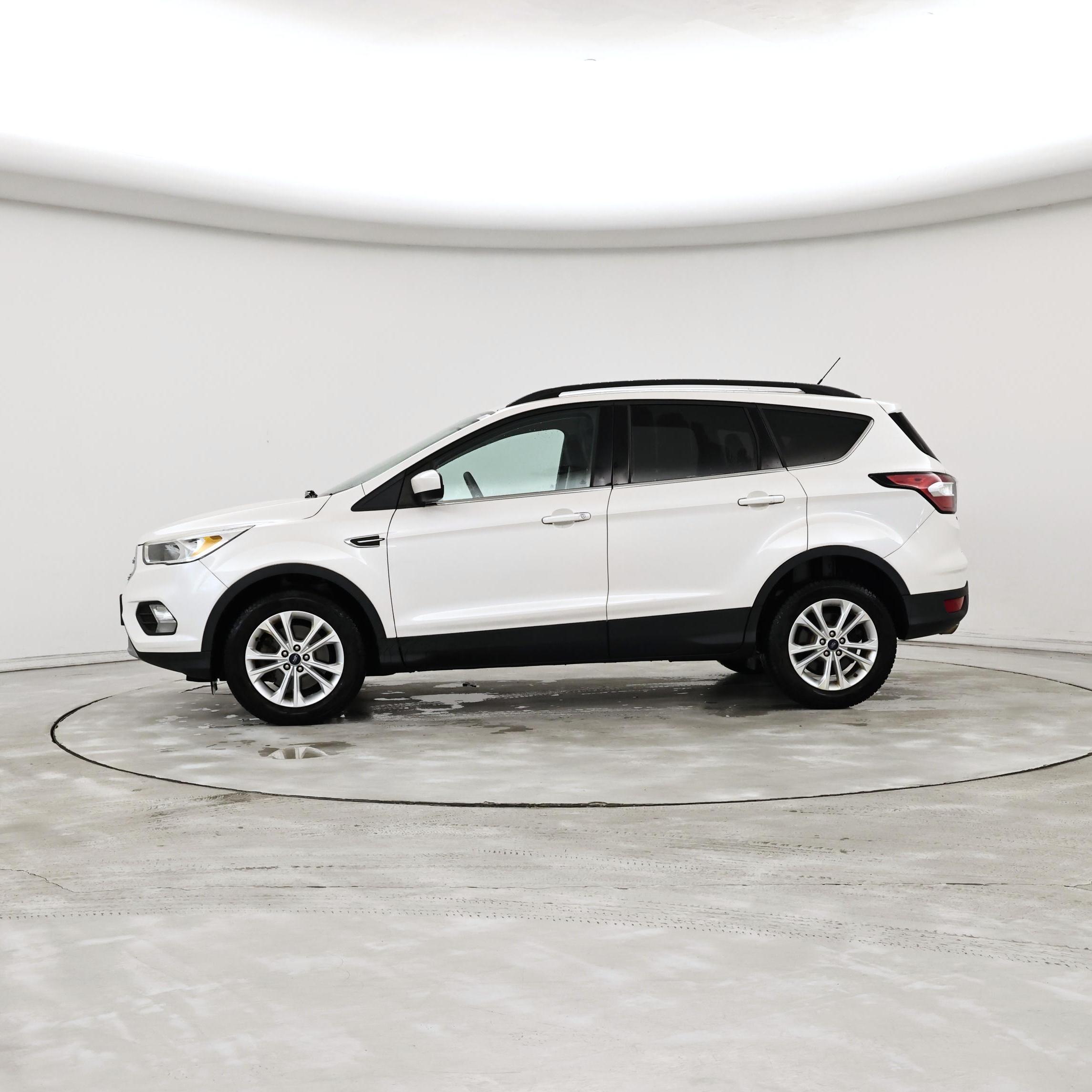 Thumbnail: 2018 Ford Escape - 3