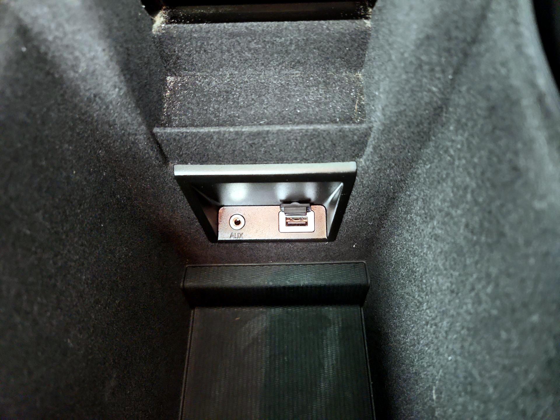 Thumbnail: 2017 Volvo XC60 - 19