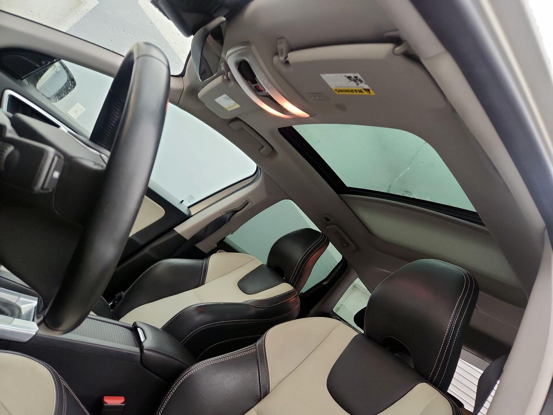 Thumbnail: 2017 Volvo XC60 - 20