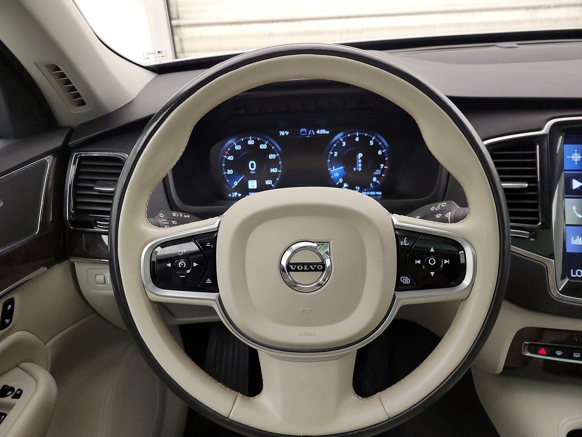 Thumbnail: 2017 Volvo XC90 - 10
