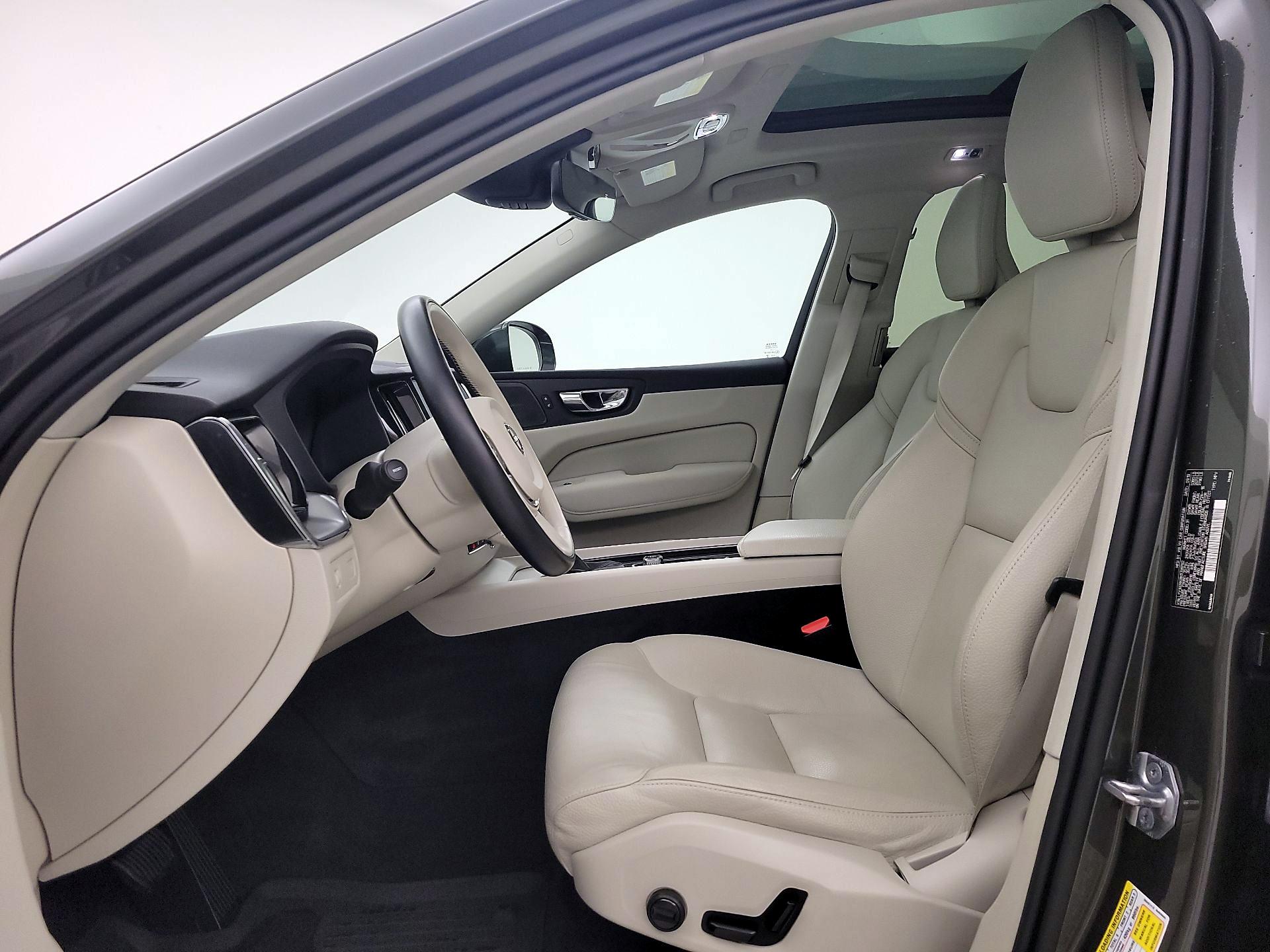Thumbnail: 2019 Volvo XC60 - 11