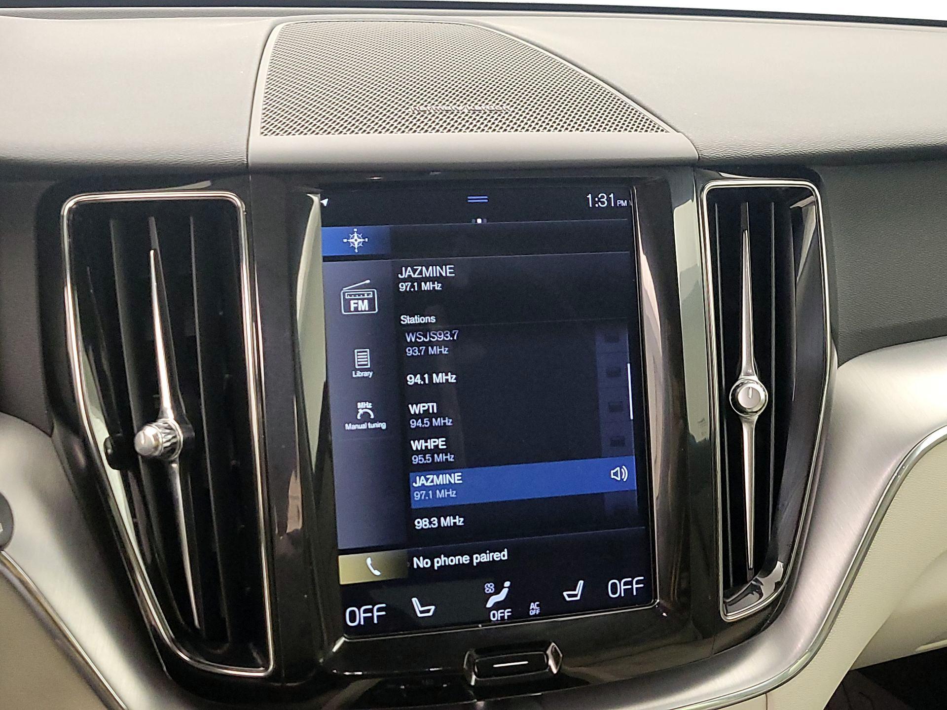 Thumbnail: 2019 Volvo XC60 - 16