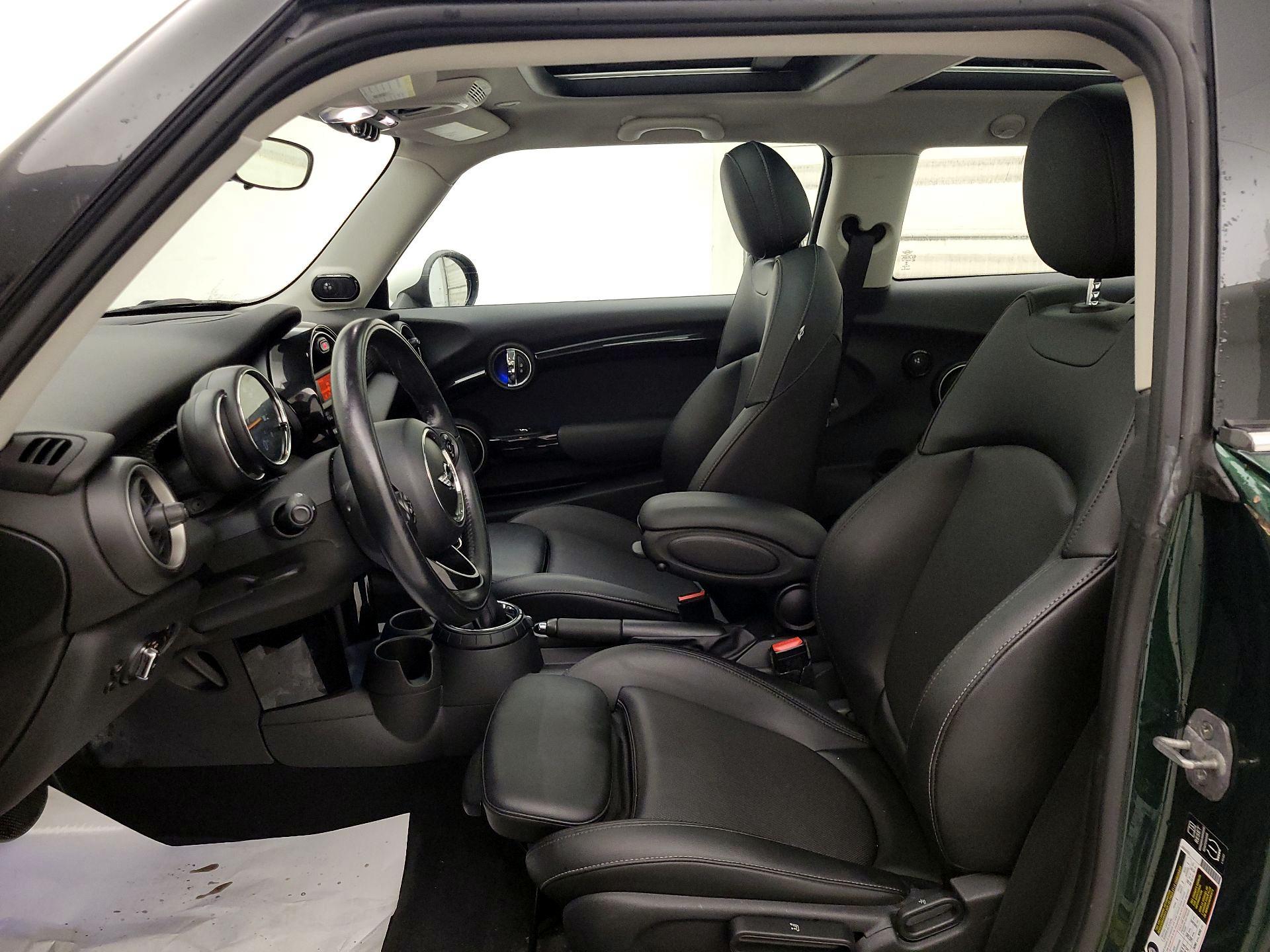 Thumbnail: 2015 MINI Cooper Hardtop - 11