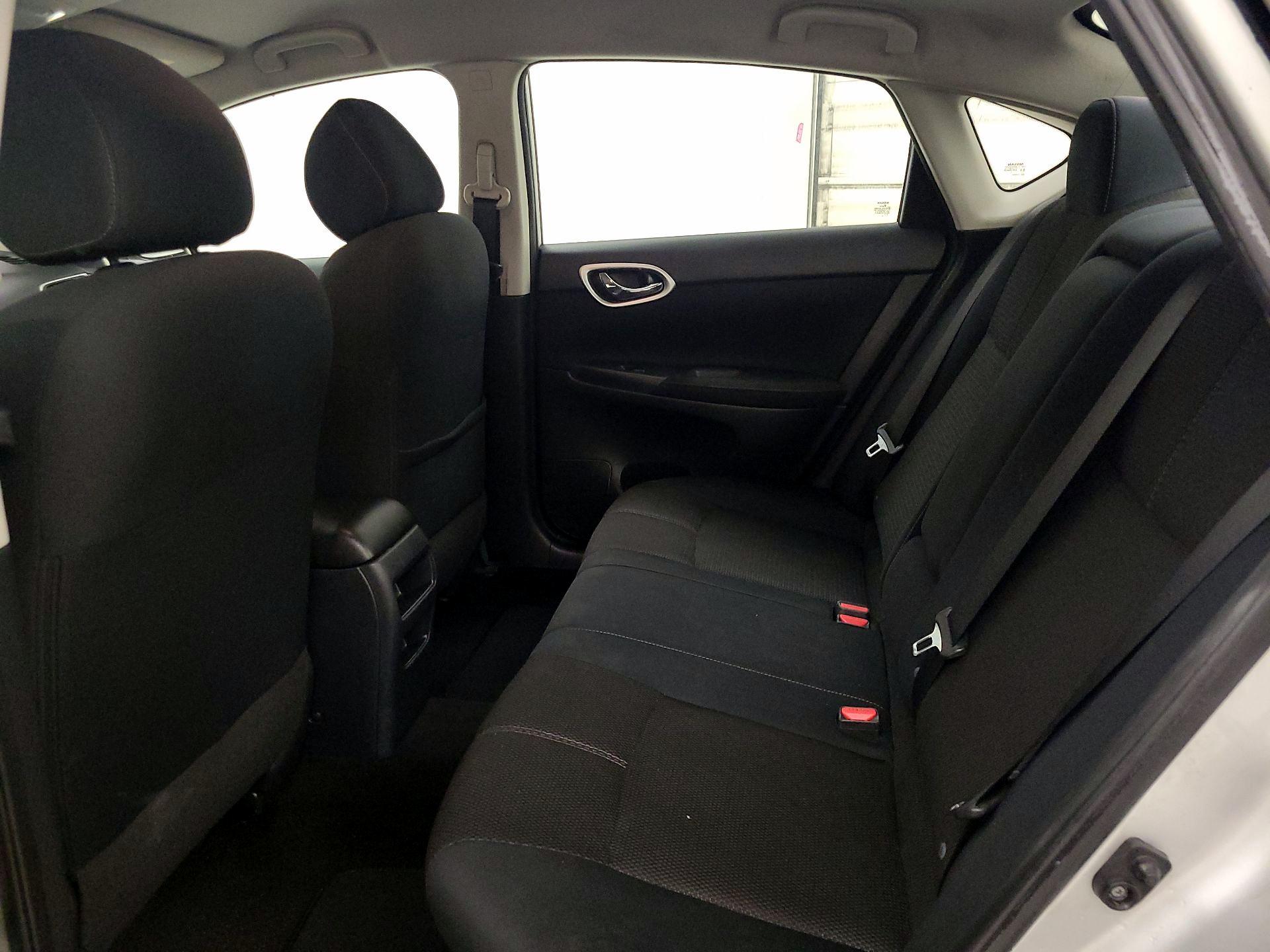 Thumbnail: 2015 Nissan Sentra - 18
