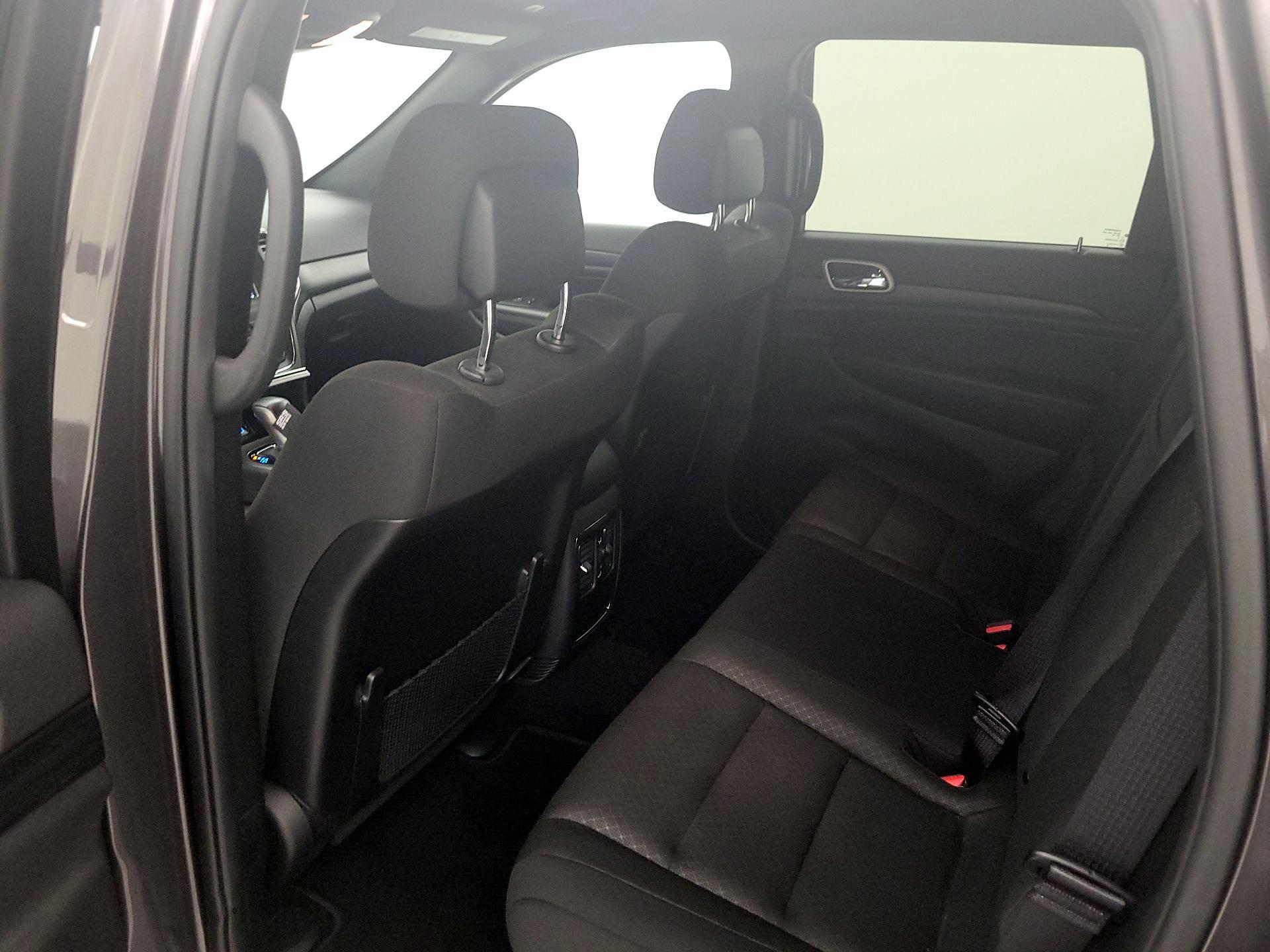 Thumbnail: 2020 Jeep Grand Cherokee - 19