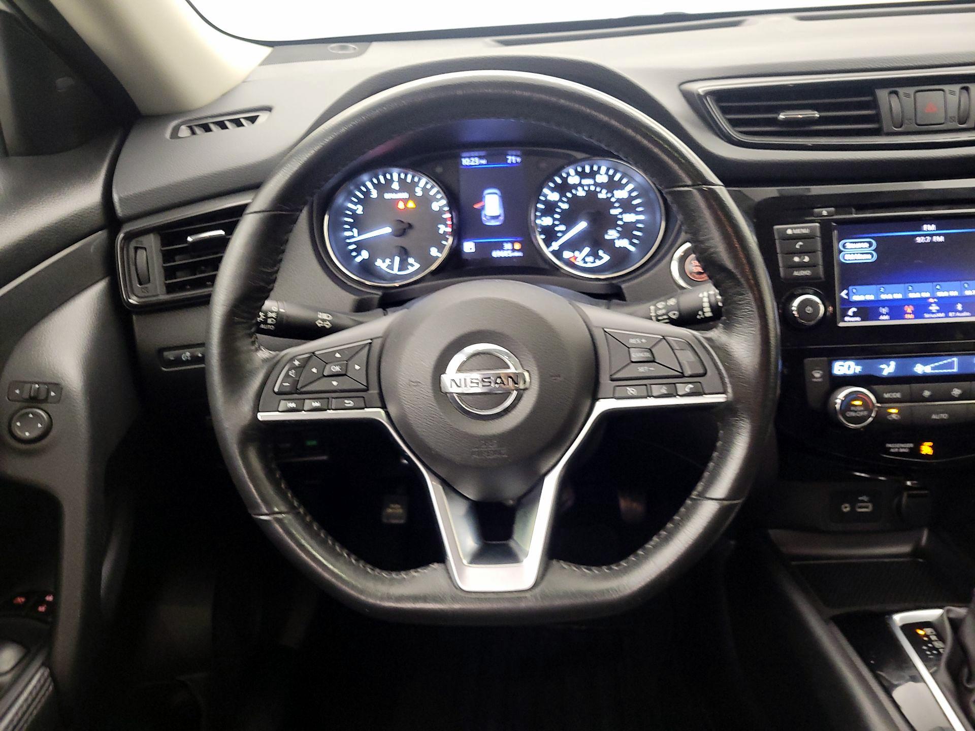 Thumbnail: 2018 Nissan Rogue - 10