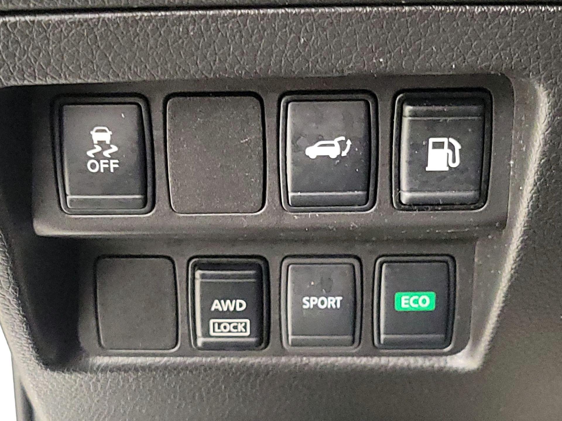 Thumbnail: 2018 Nissan Rogue - 13