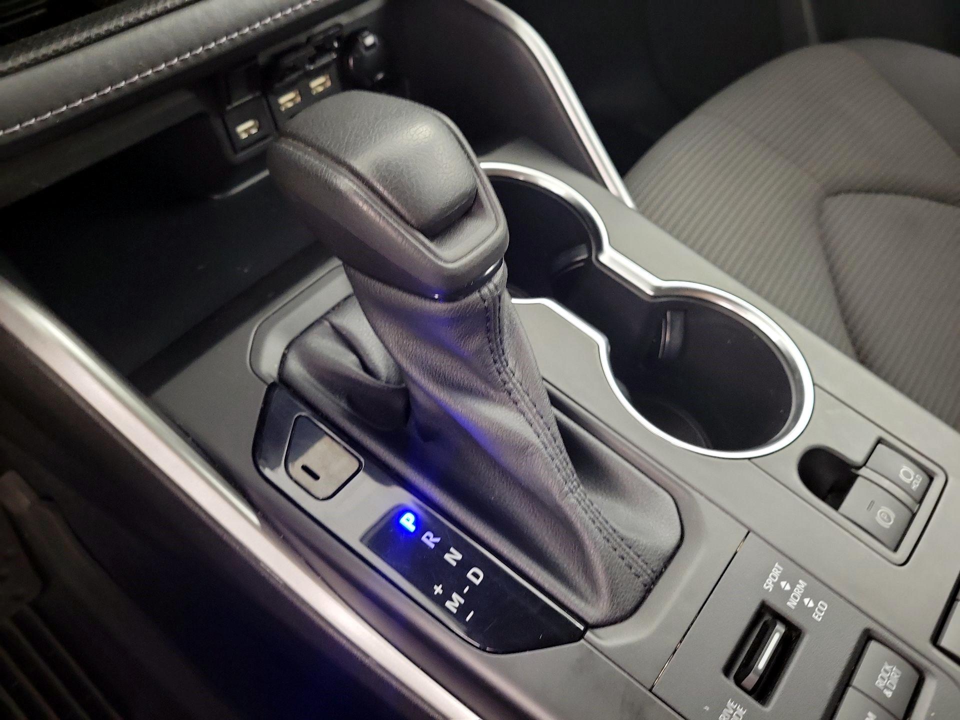 Thumbnail: 2021 Toyota Highlander - 15
