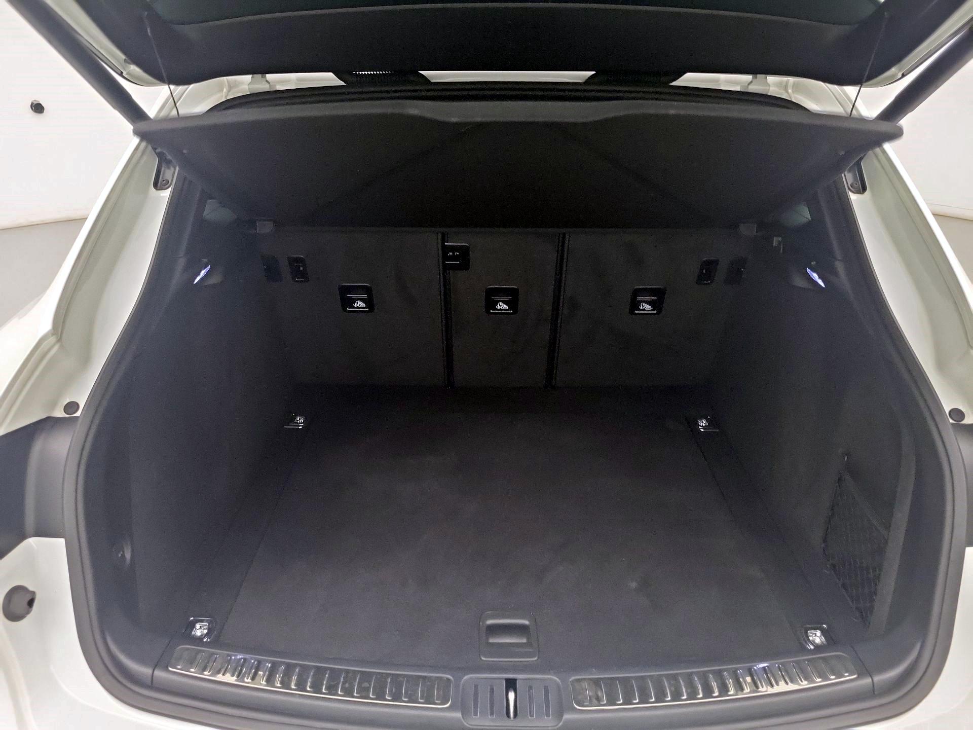 Thumbnail: 2022 Porsche Macan - 20
