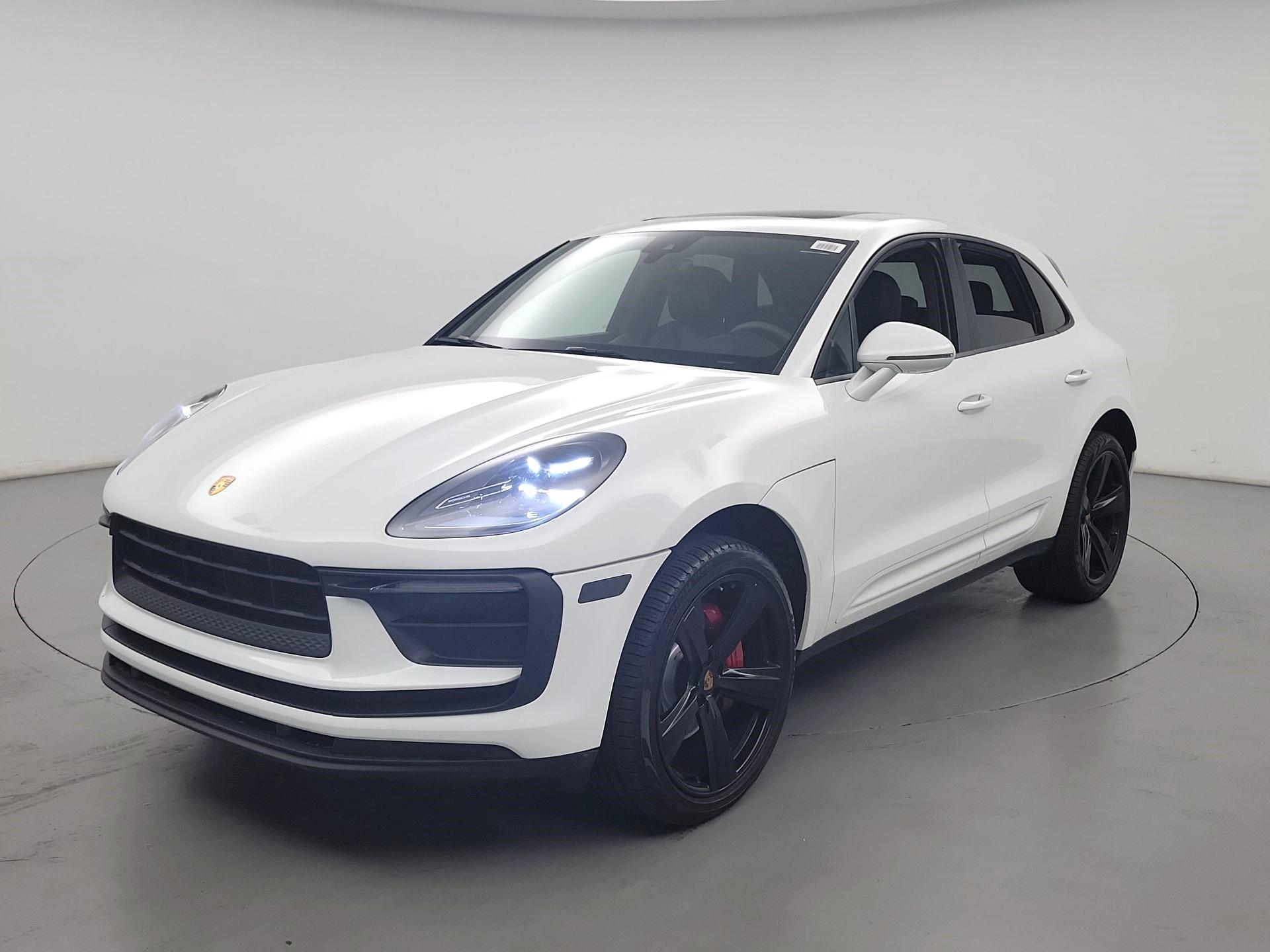 Thumbnail: 2022 Porsche Macan - 3