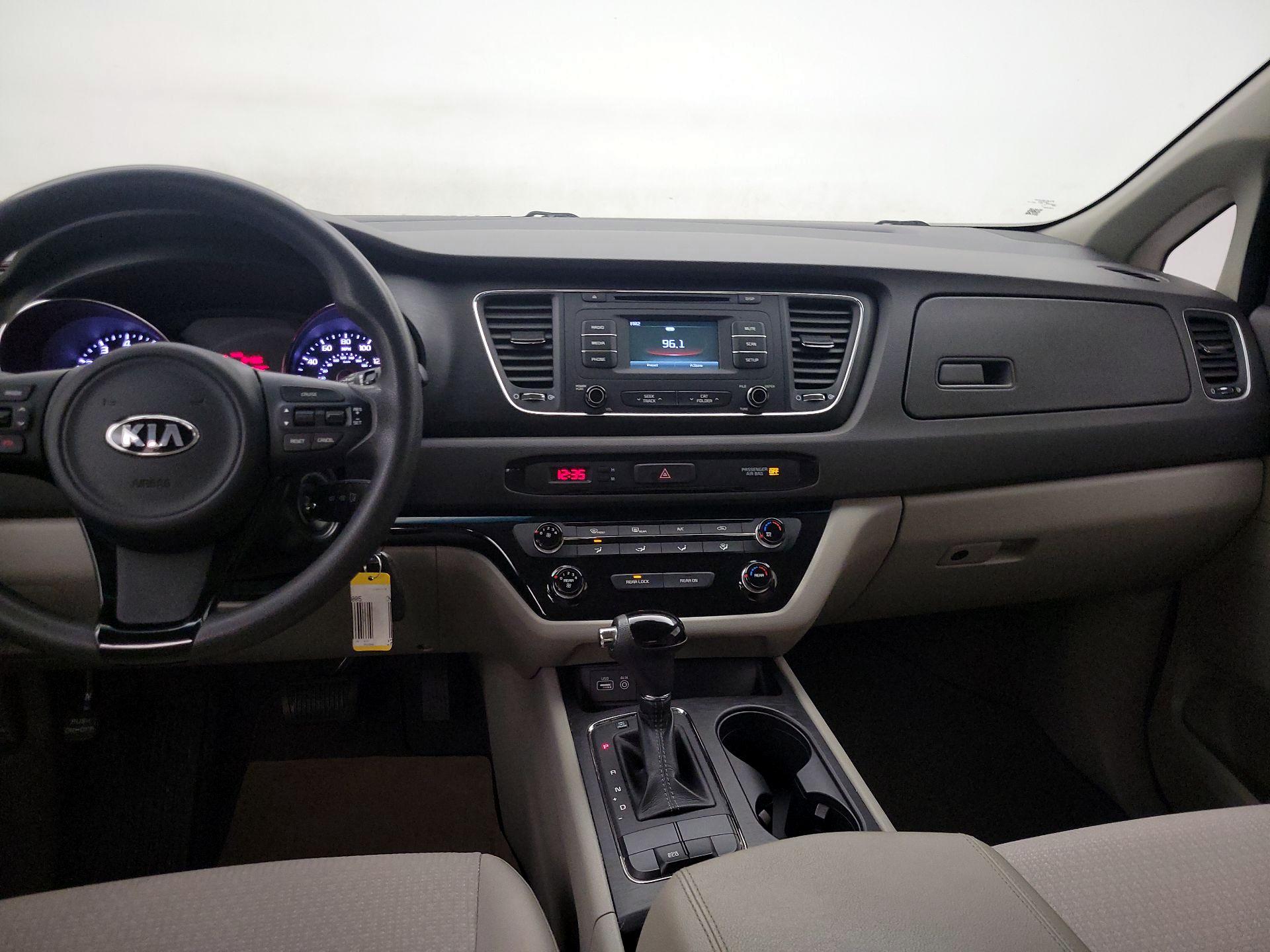 Thumbnail: 2016 Kia Sedona - 9
