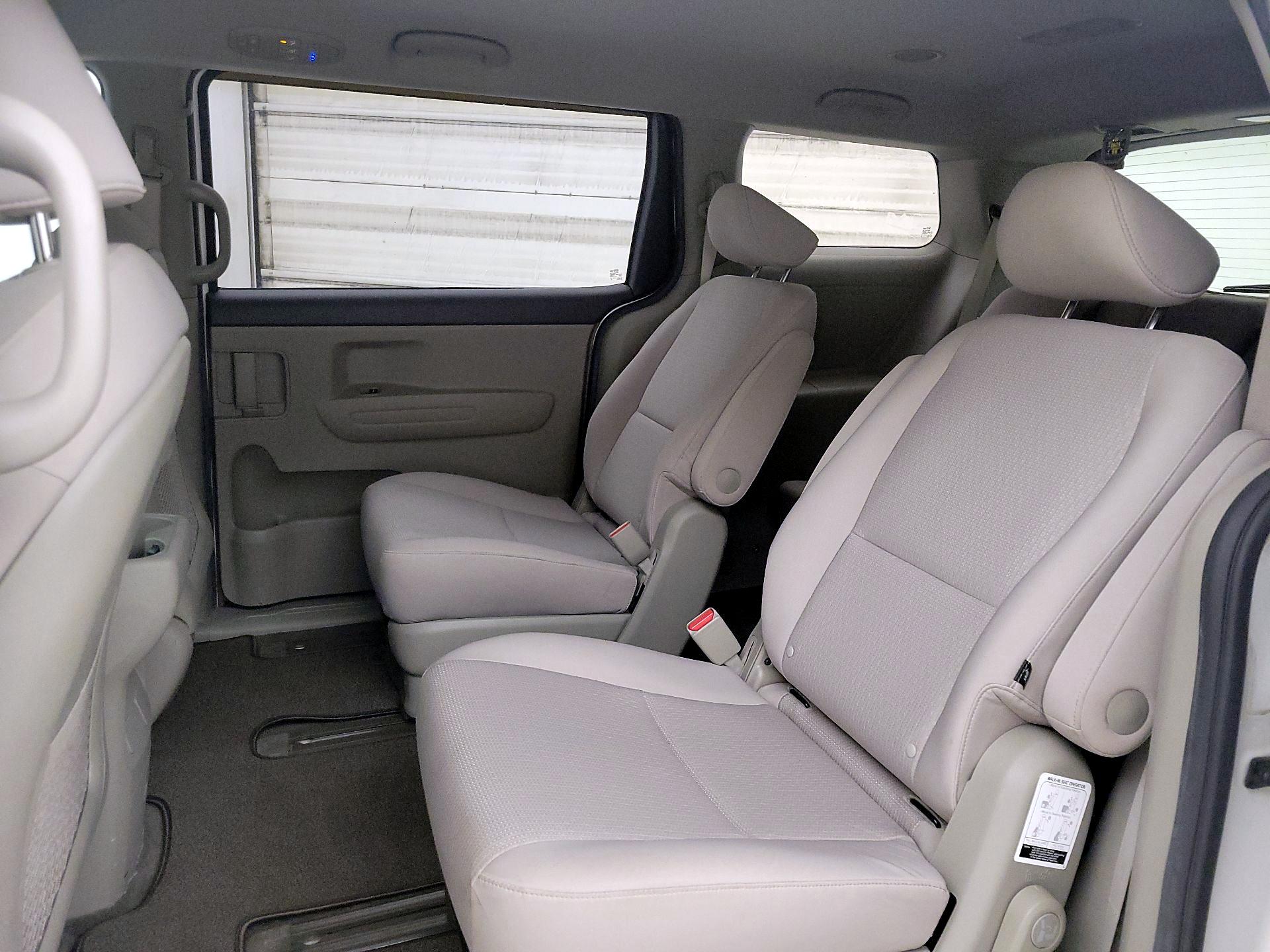 Thumbnail: 2016 Kia Sedona - 19