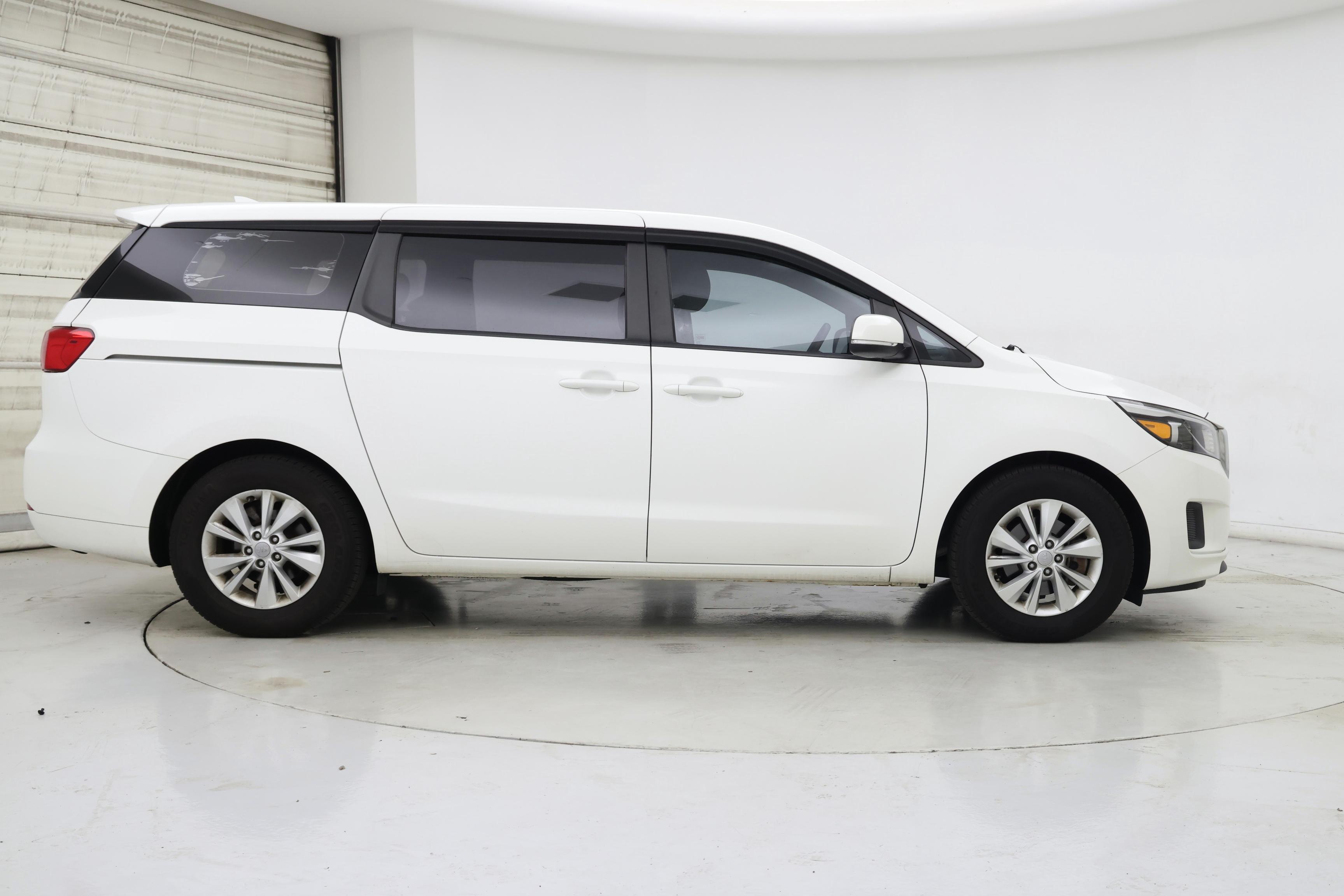 Thumbnail: 2016 Kia Sedona - 7