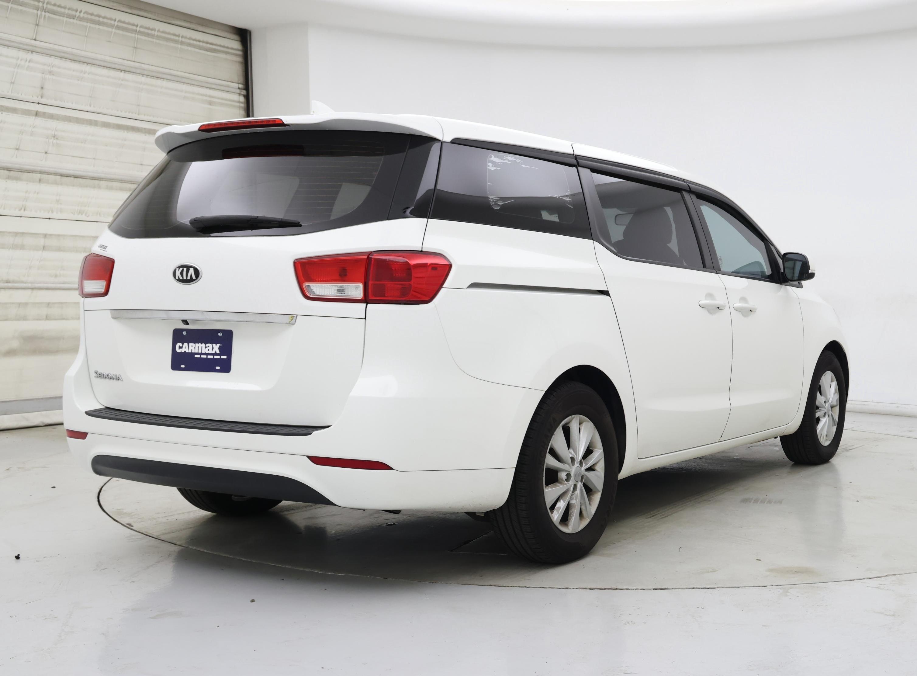 Thumbnail: 2016 Kia Sedona - 8