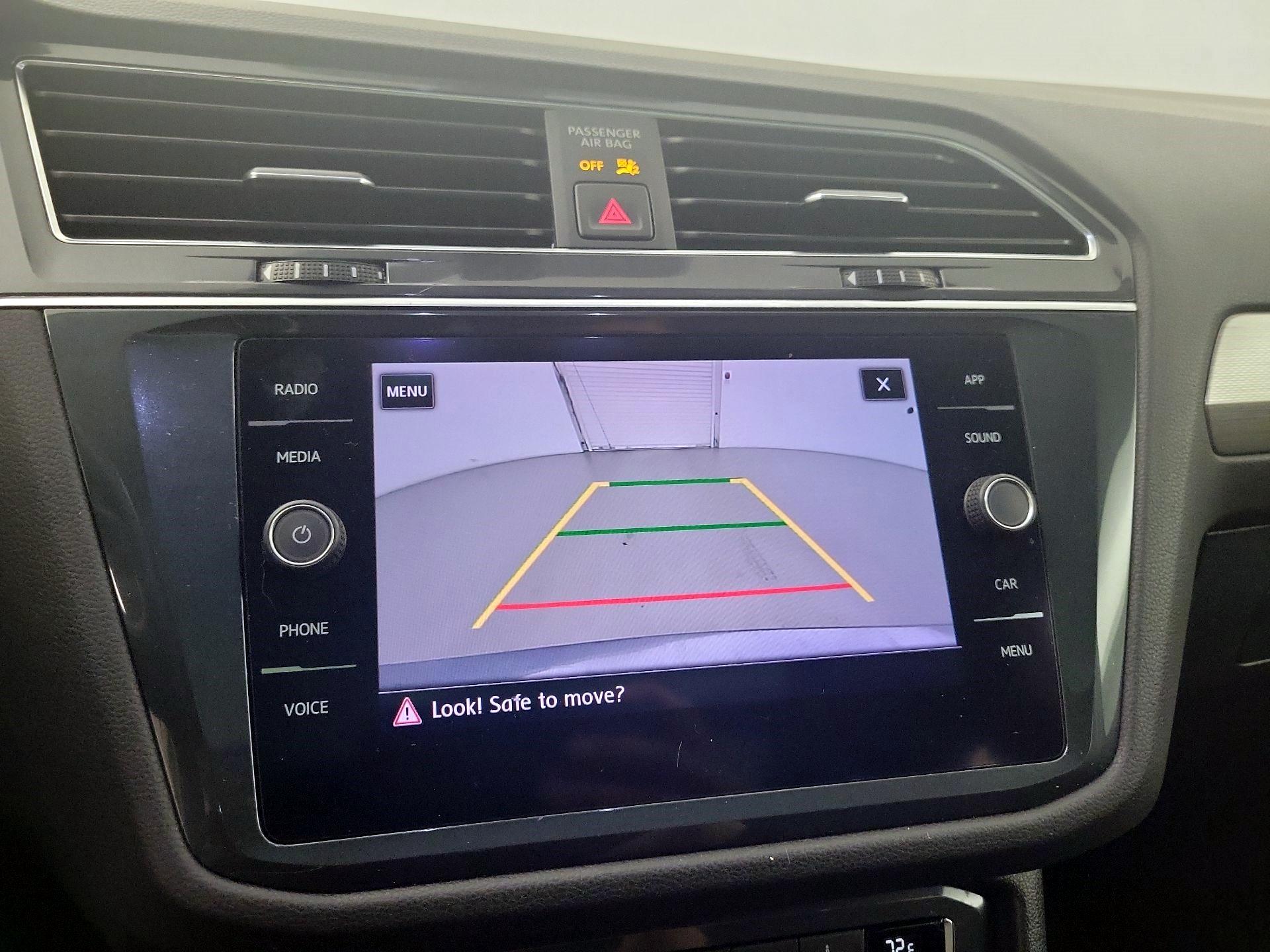 Thumbnail: 2020 Volkswagen Tiguan - 12