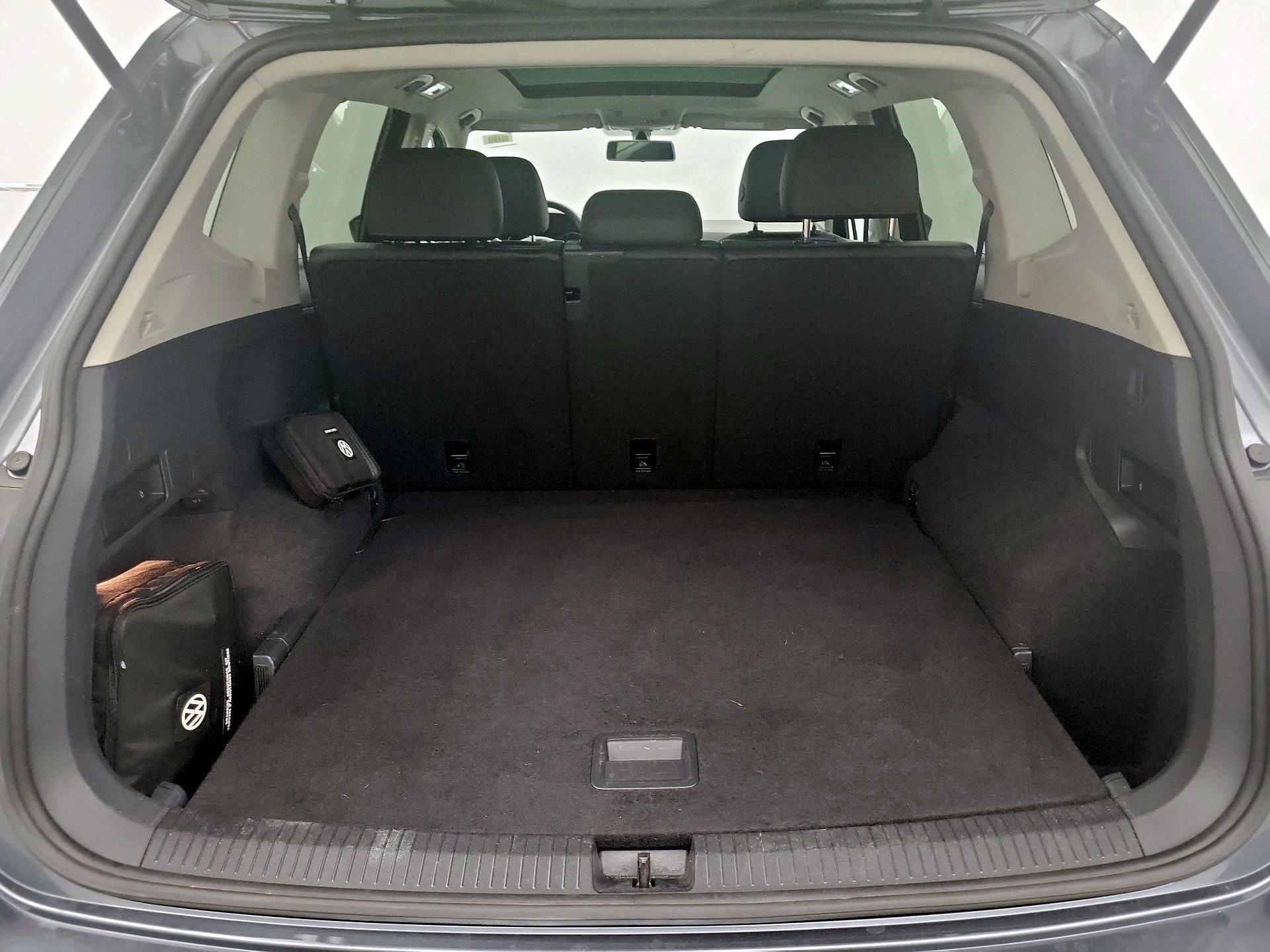 Thumbnail: 2020 Volkswagen Tiguan - 19