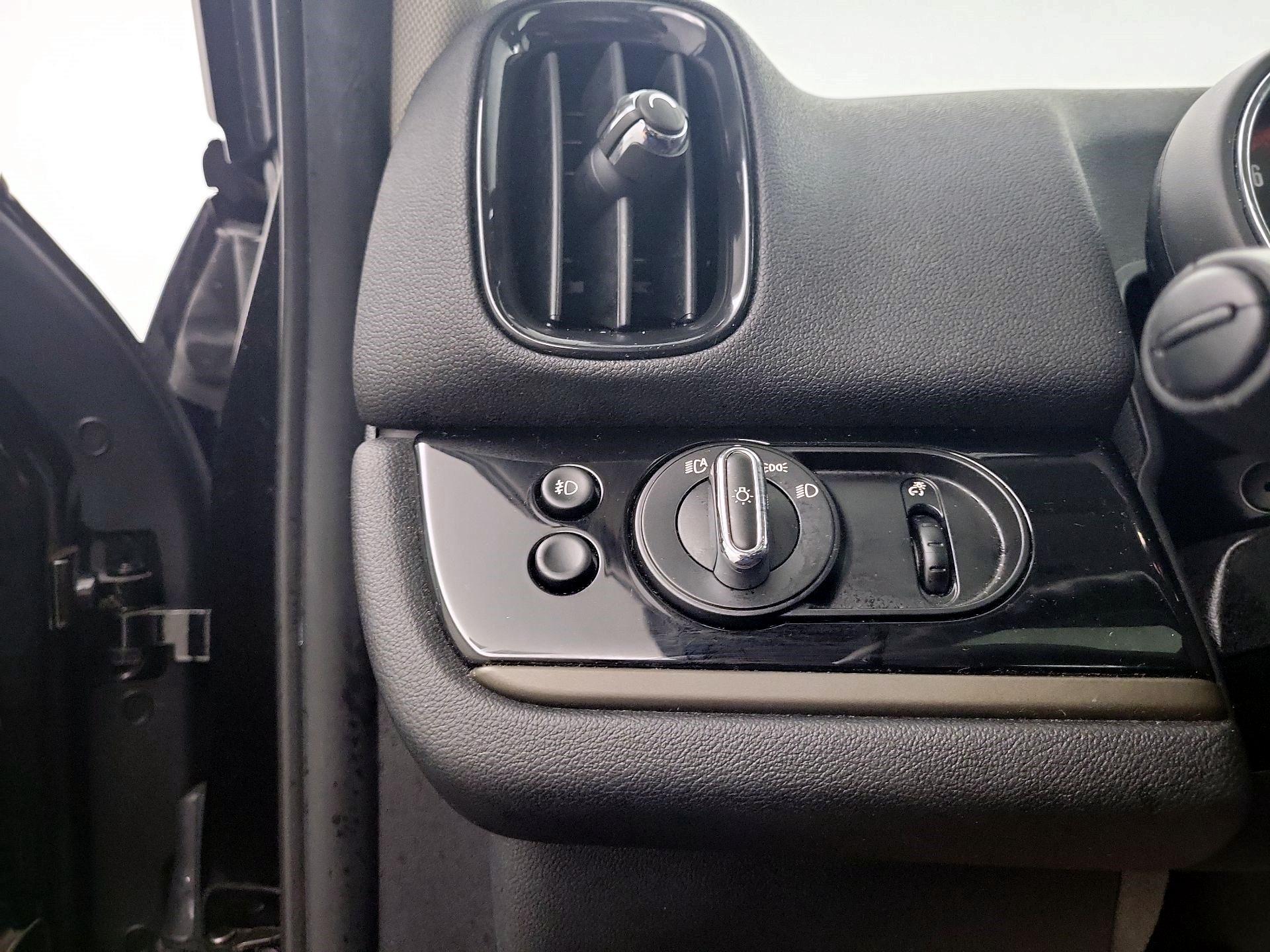 Thumbnail: 2019 MINI Cooper Countryman - 11