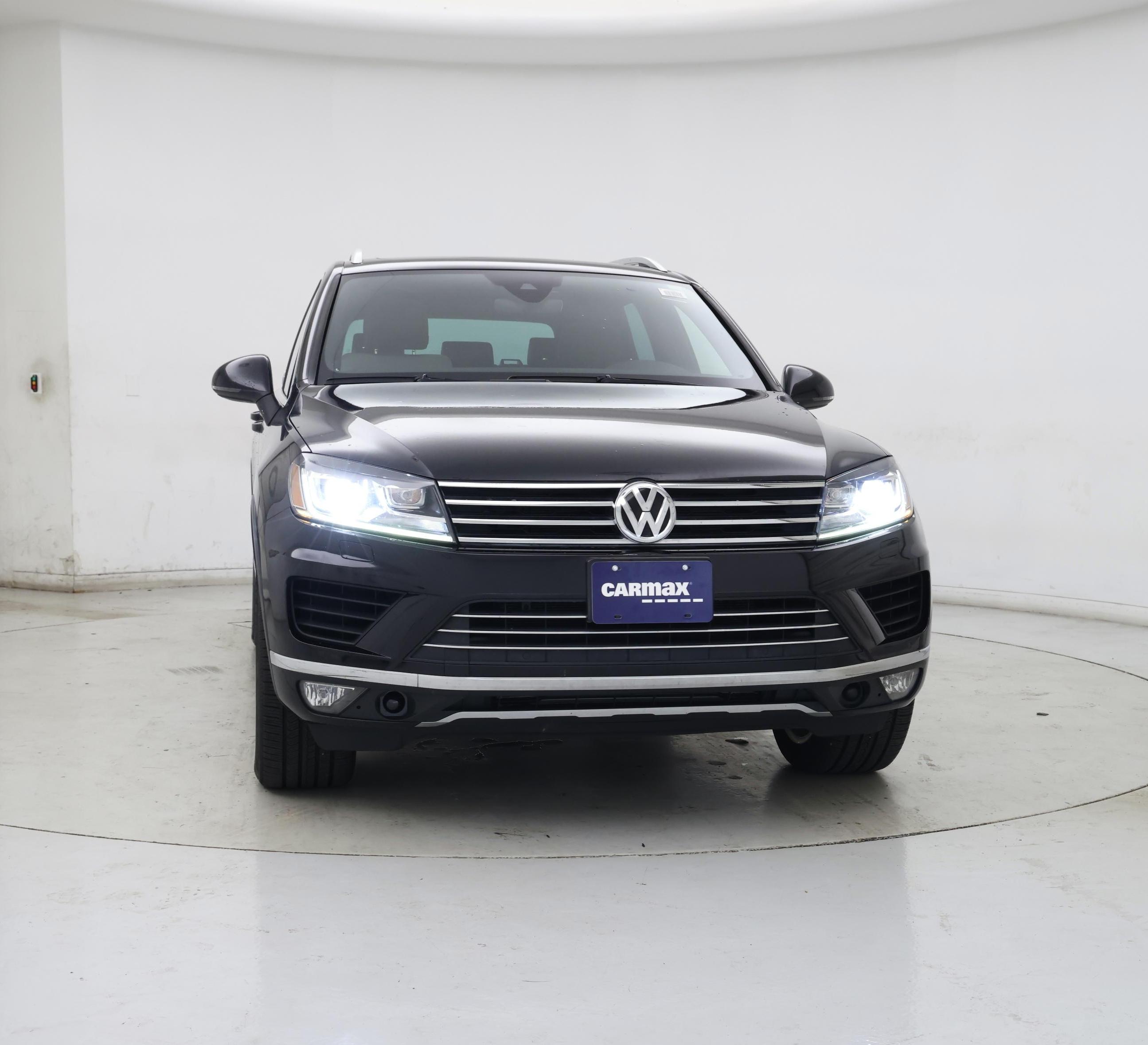 Thumbnail: 2017 Volkswagen Touareg - 5
