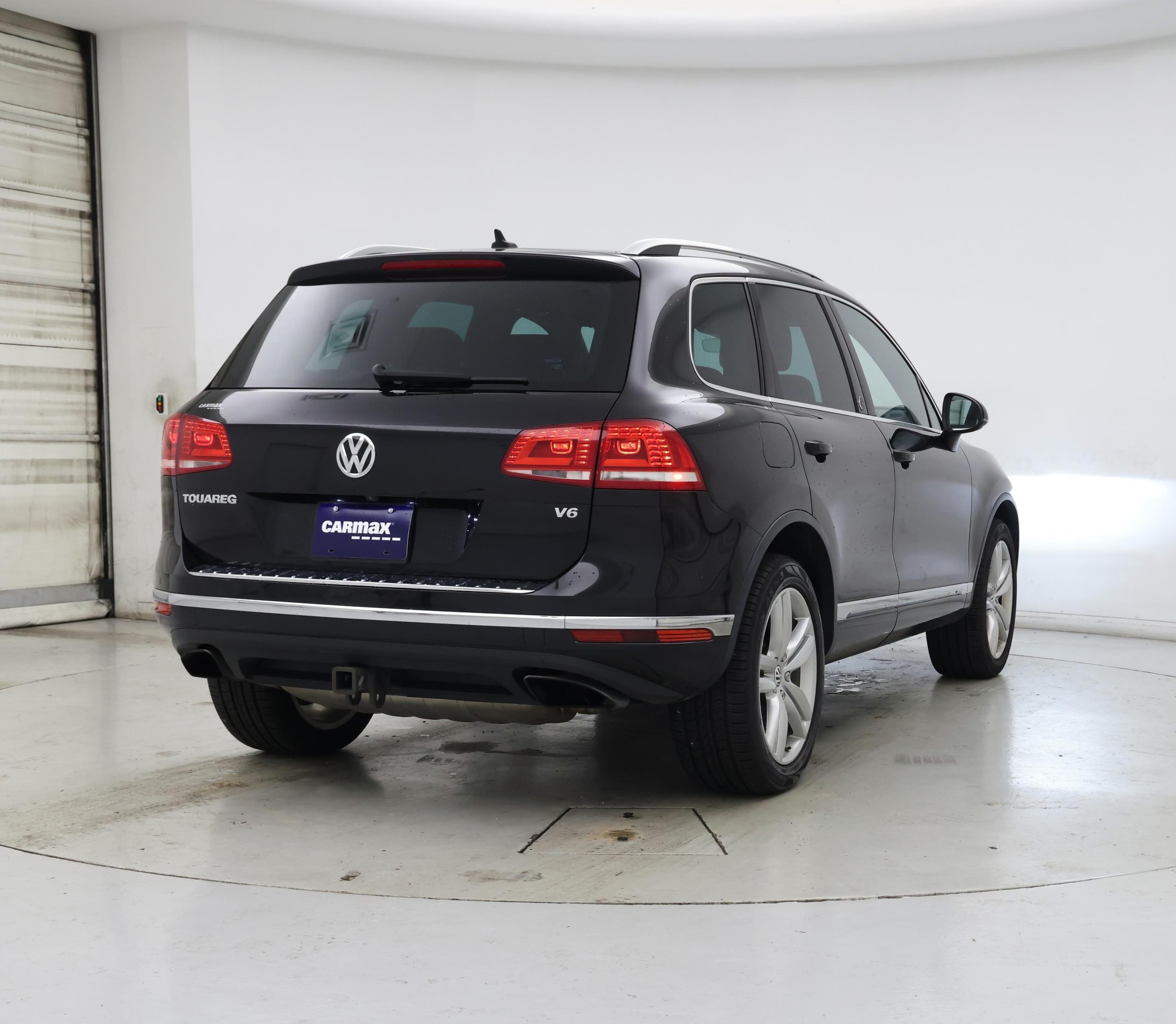 Thumbnail: 2017 Volkswagen Touareg - 8