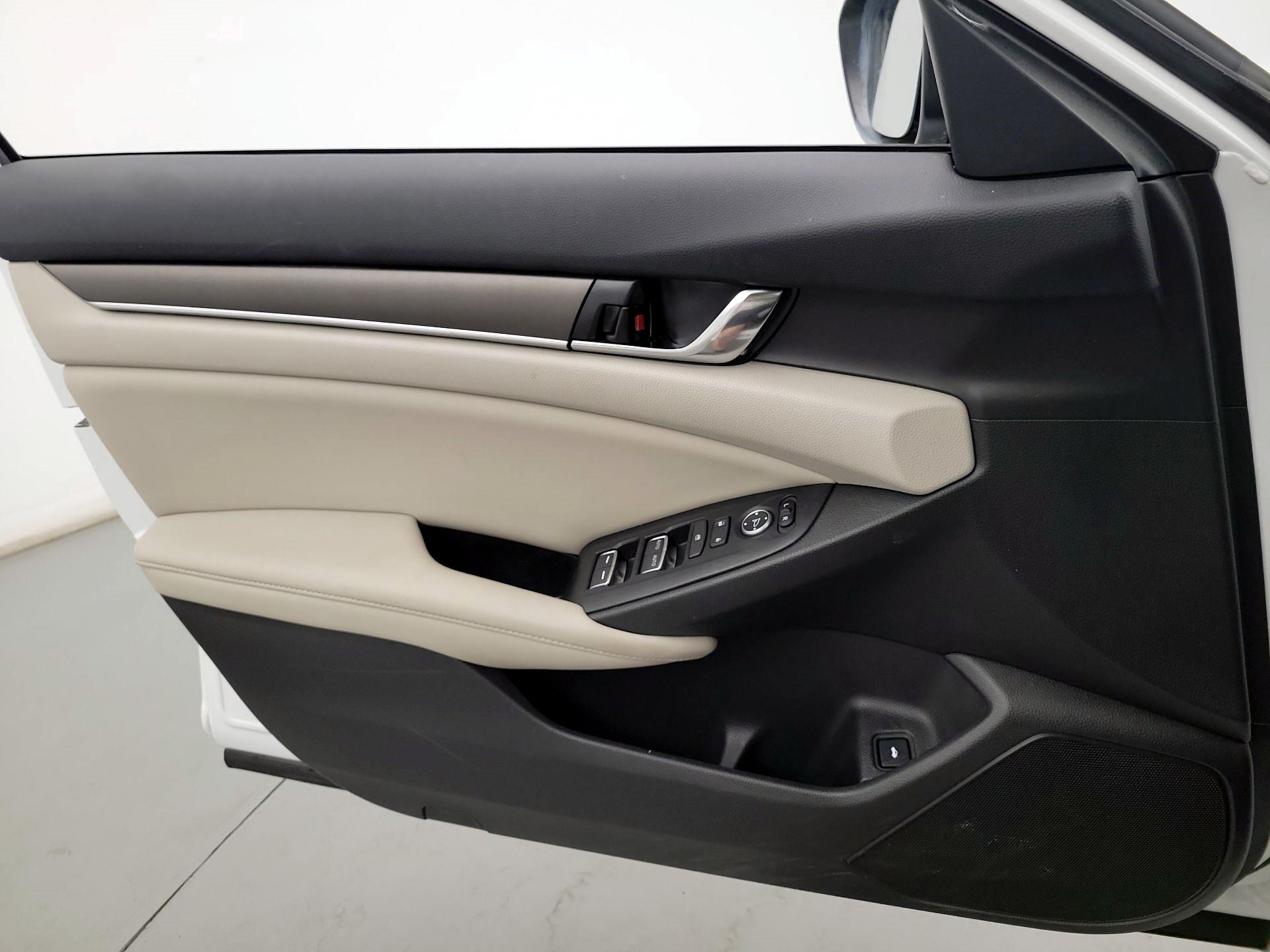 Thumbnail: 2022 Honda Accord - 10