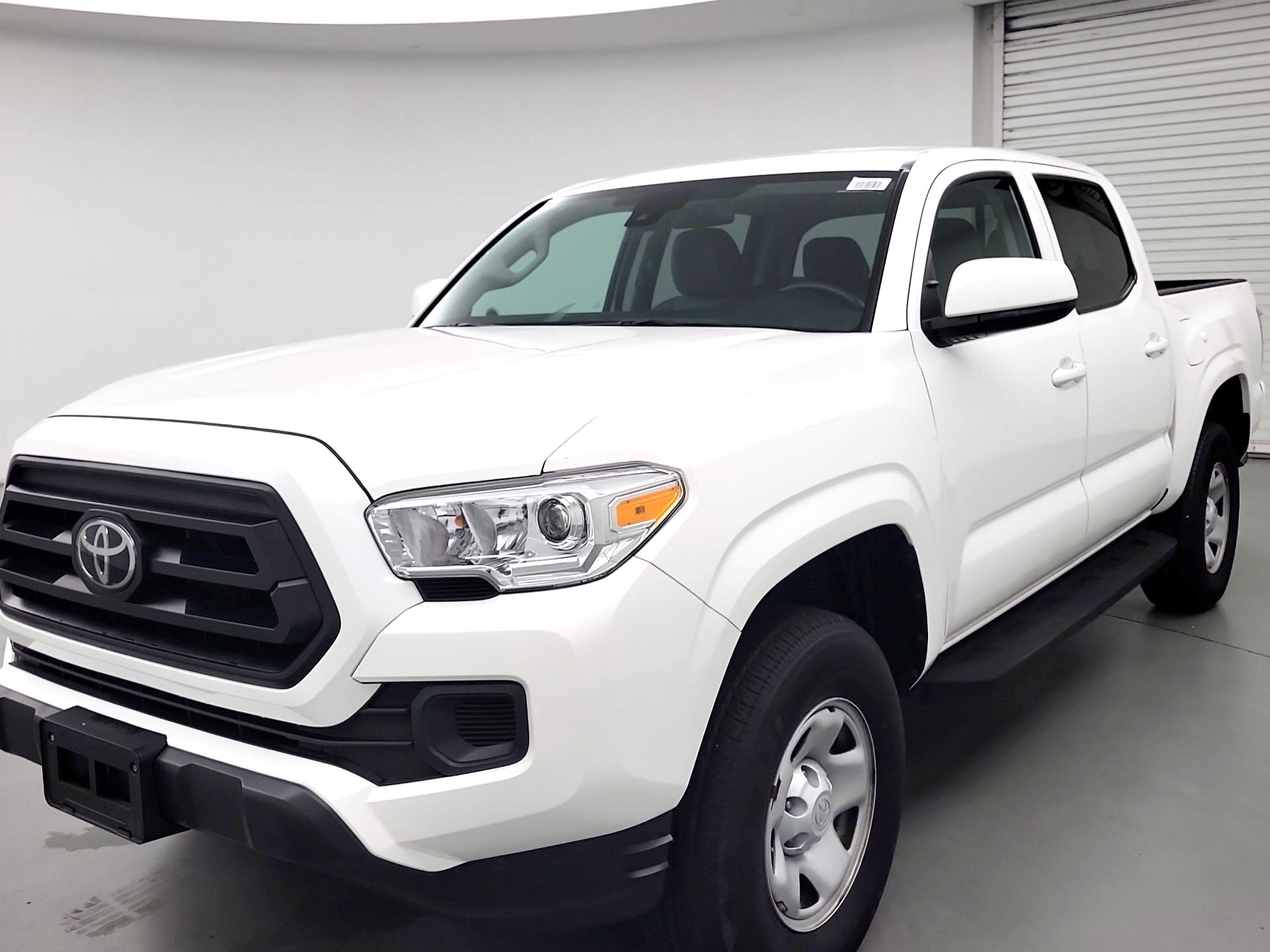 Thumbnail: 2022 Toyota Tacoma - 3