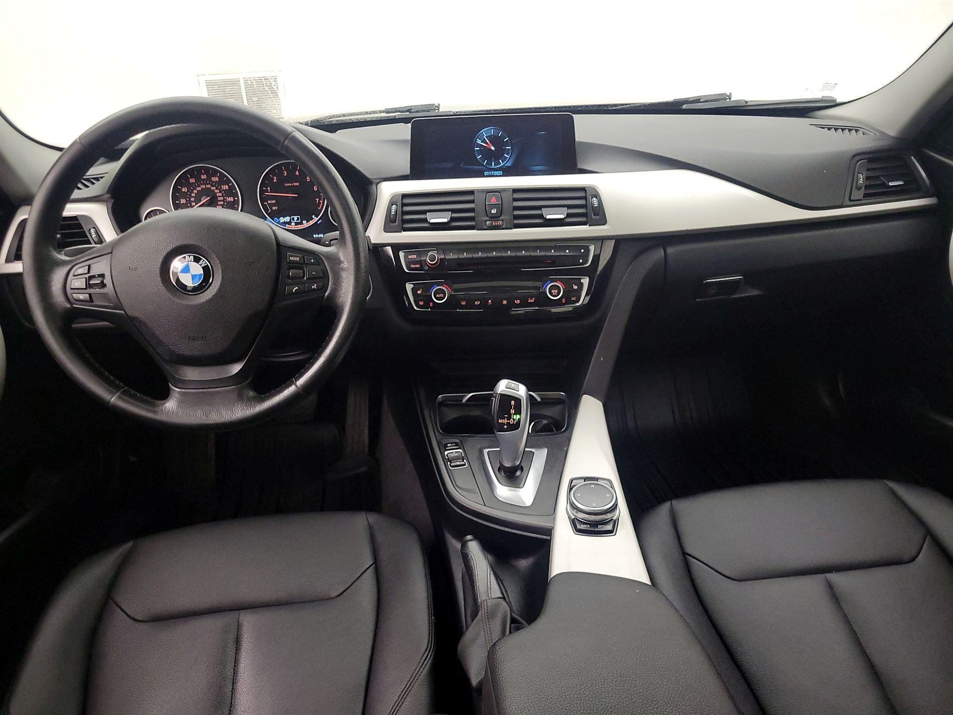 Thumbnail: 2017 BMW 3 Series - 9