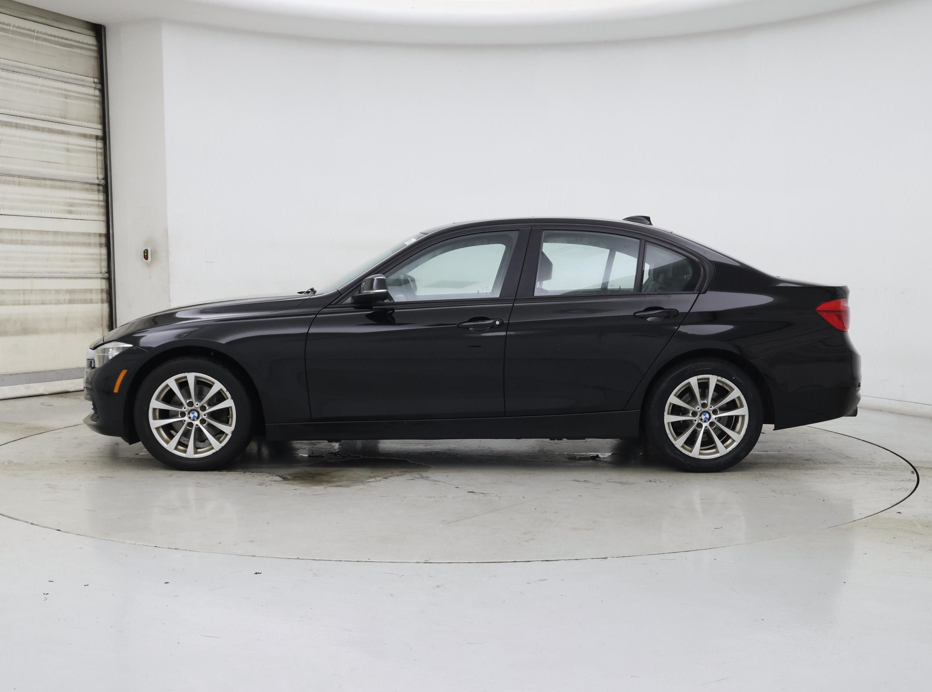 Thumbnail: 2017 BMW 3 Series - 3