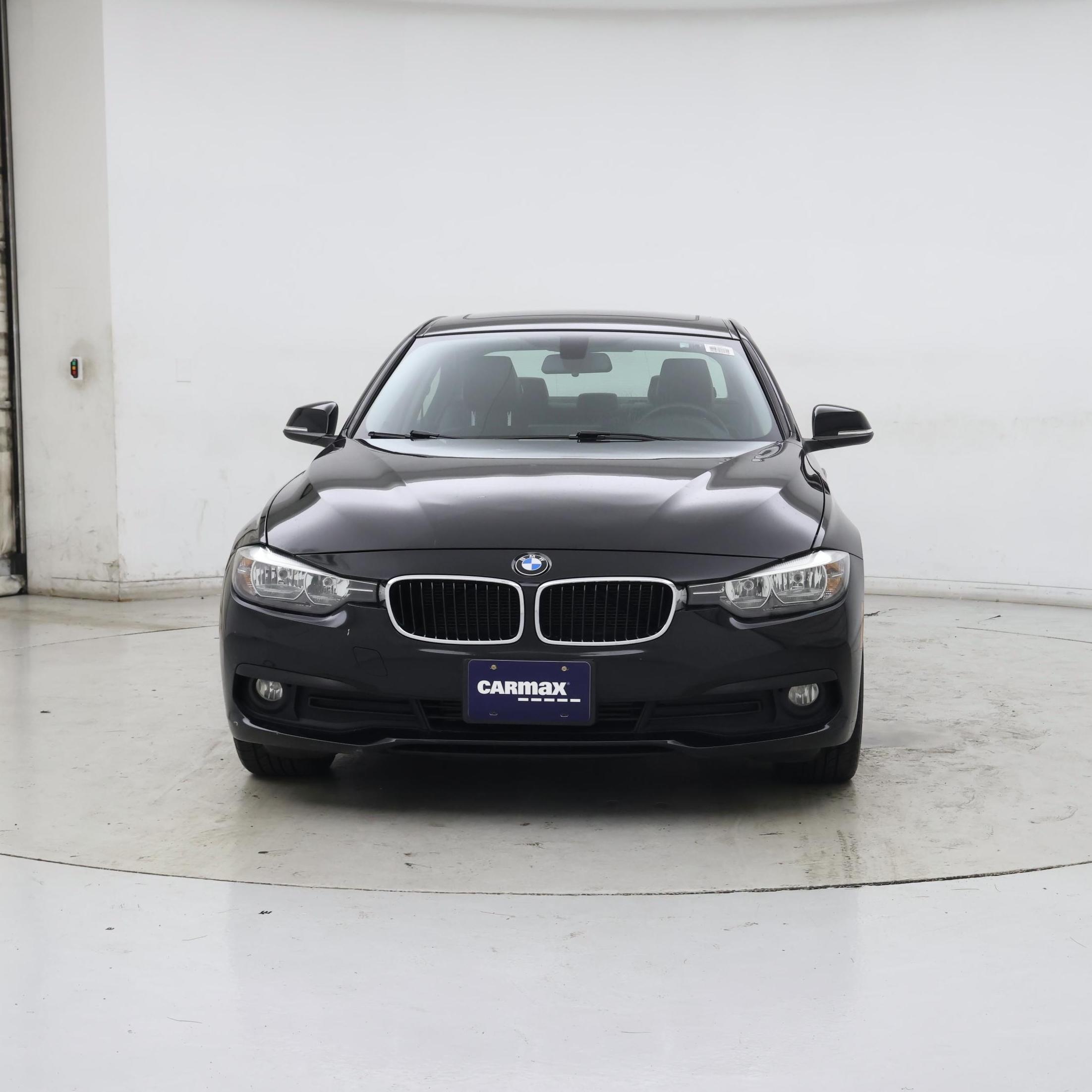 Thumbnail: 2017 BMW 3 Series - 5
