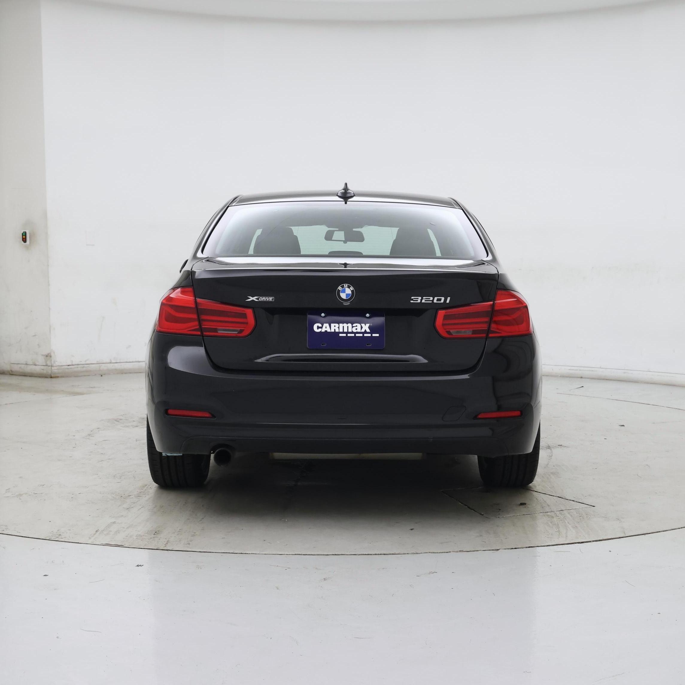 Thumbnail: 2017 BMW 3 Series - 6