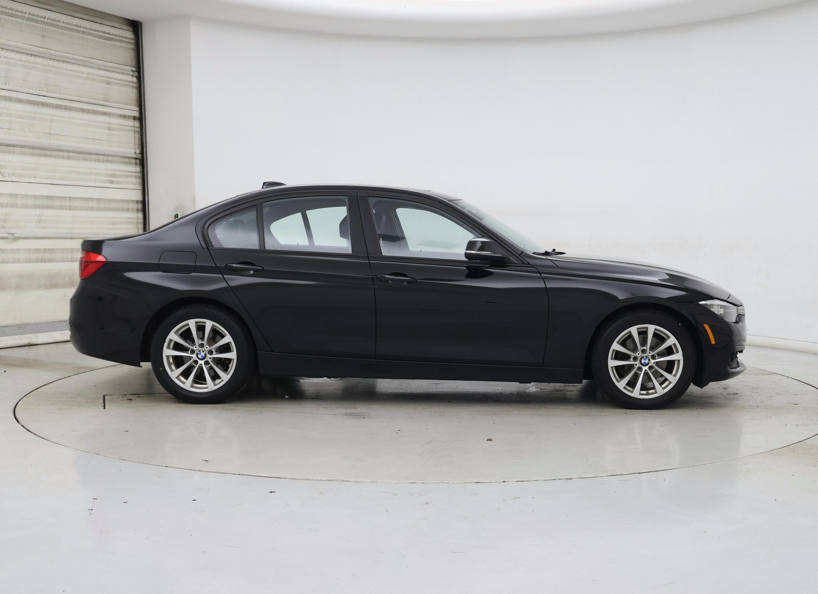 Thumbnail: 2017 BMW 3 Series - 7