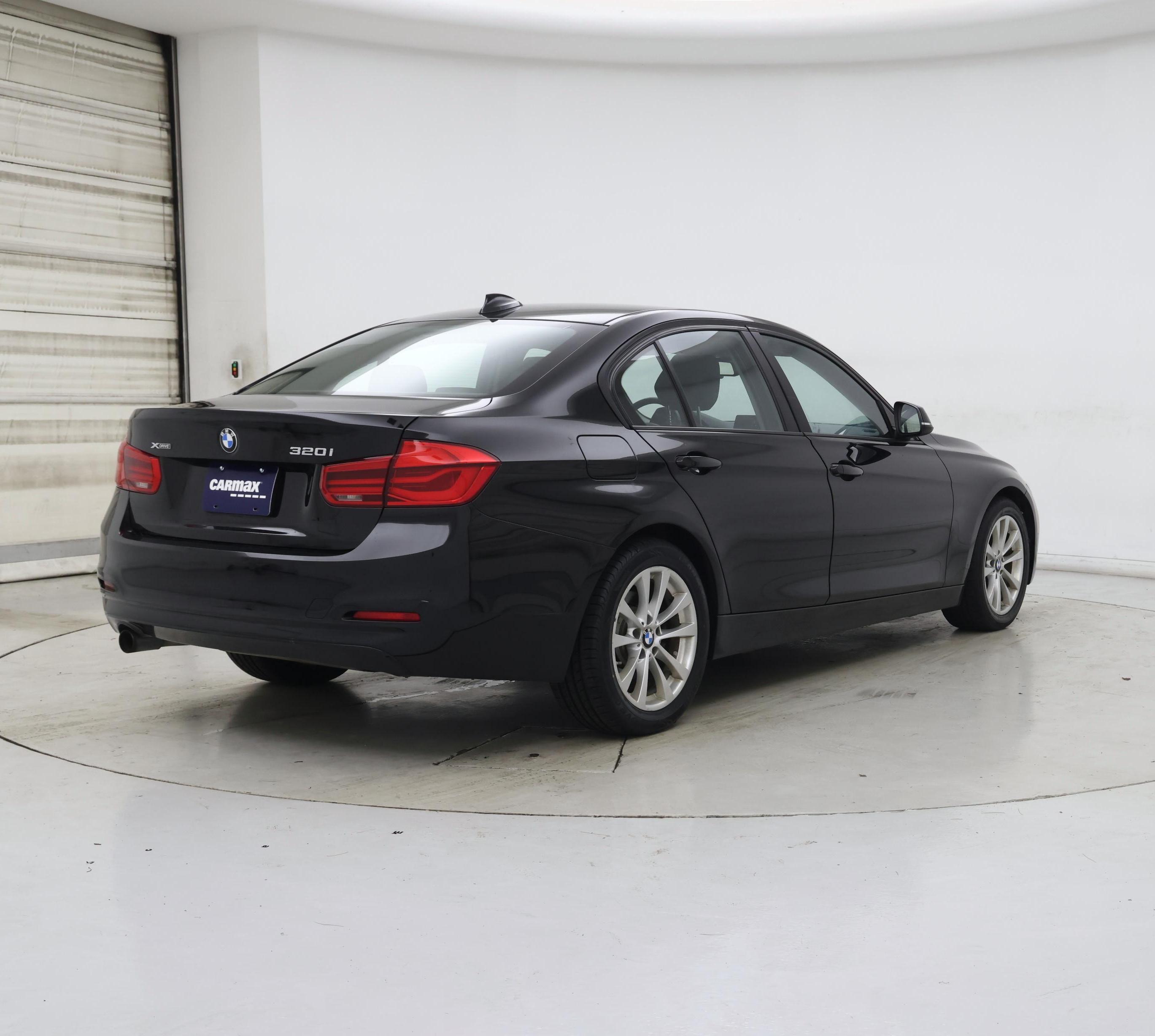 Thumbnail: 2017 BMW 3 Series - 8