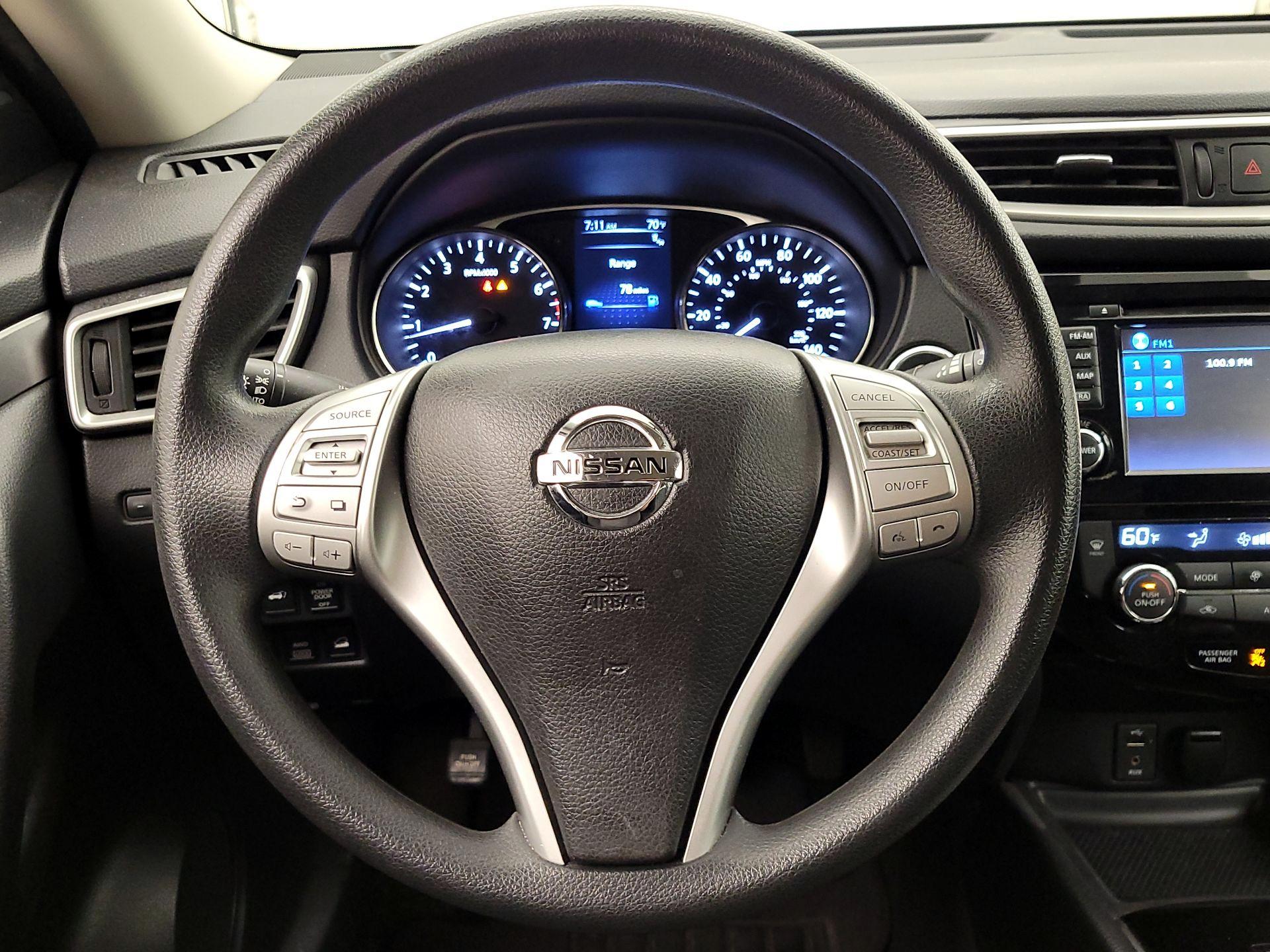 Thumbnail: 2016 Nissan Rogue - 10