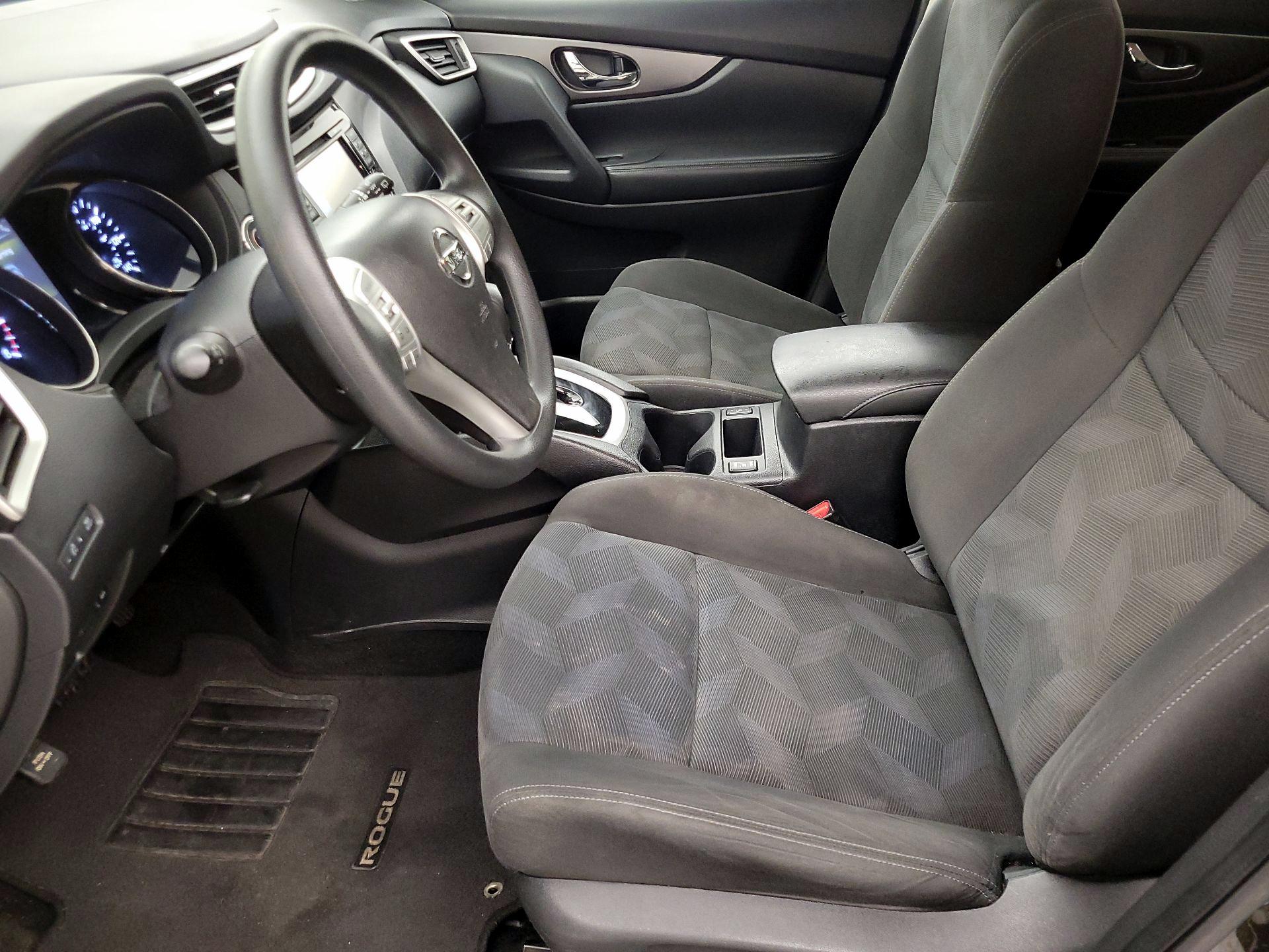Thumbnail: 2016 Nissan Rogue - 11
