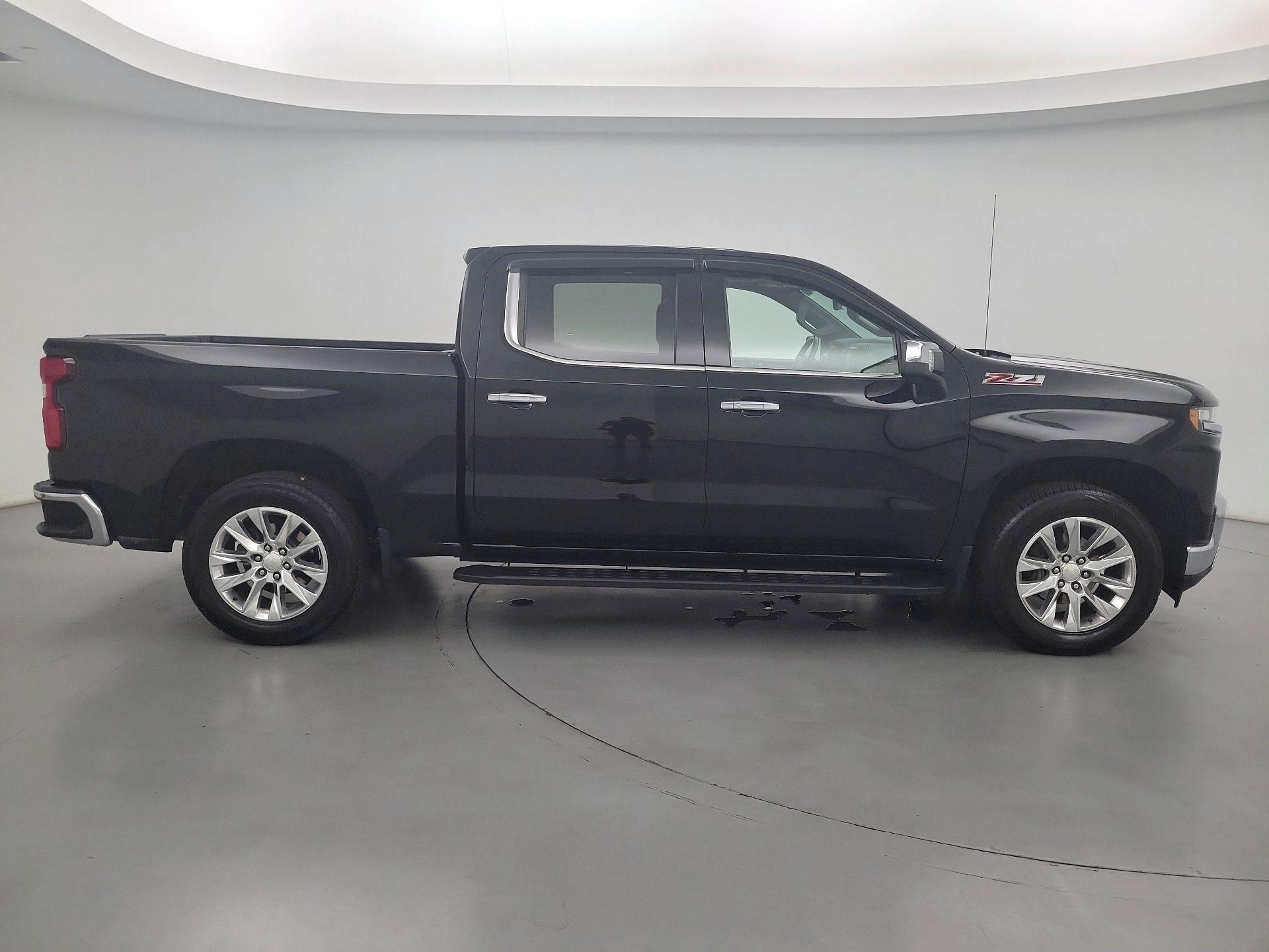 Thumbnail: 2021 Chevrolet Silverado 1500 - 4