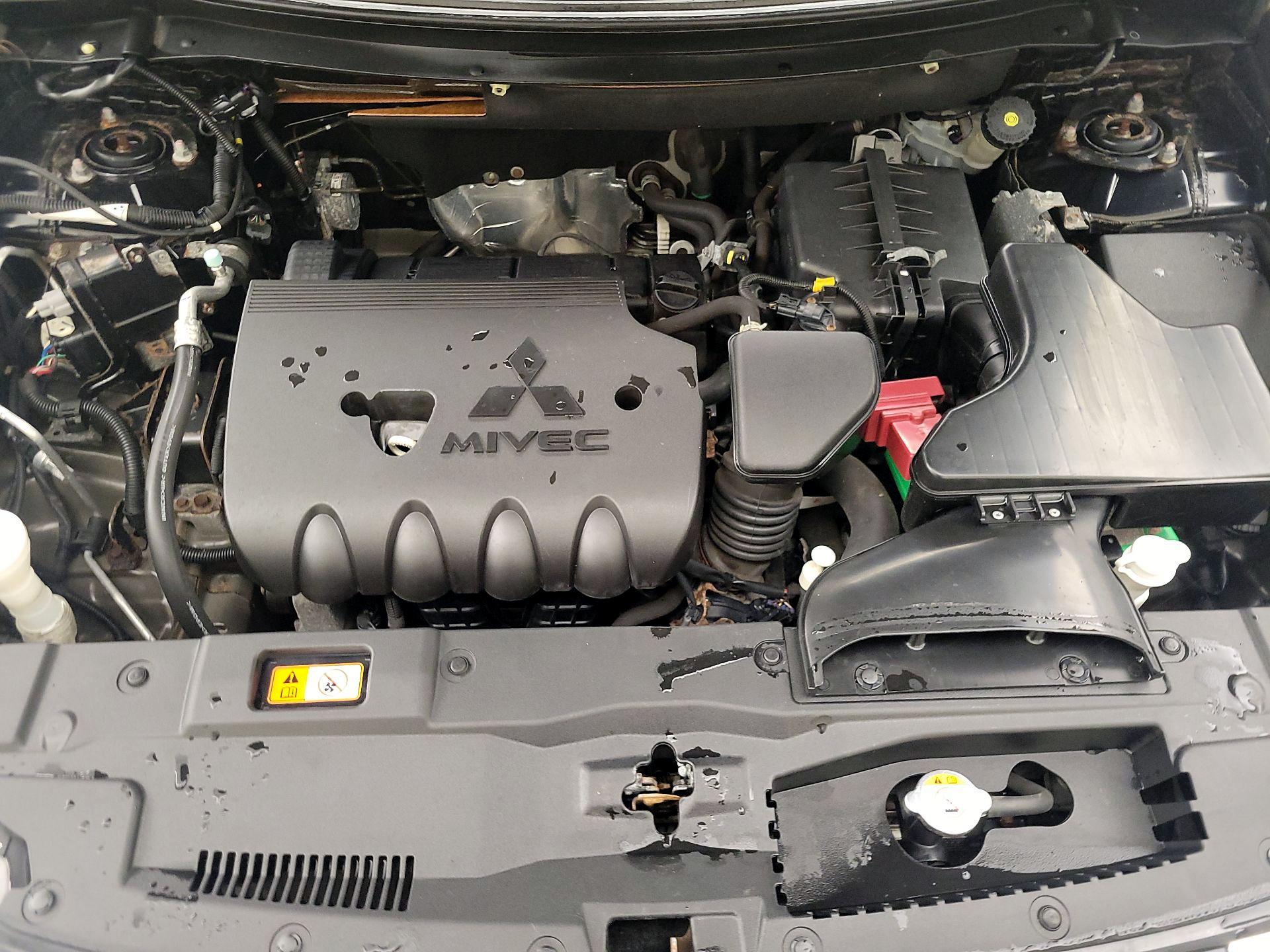 Thumbnail: 2016 Mitsubishi Outlander - 20