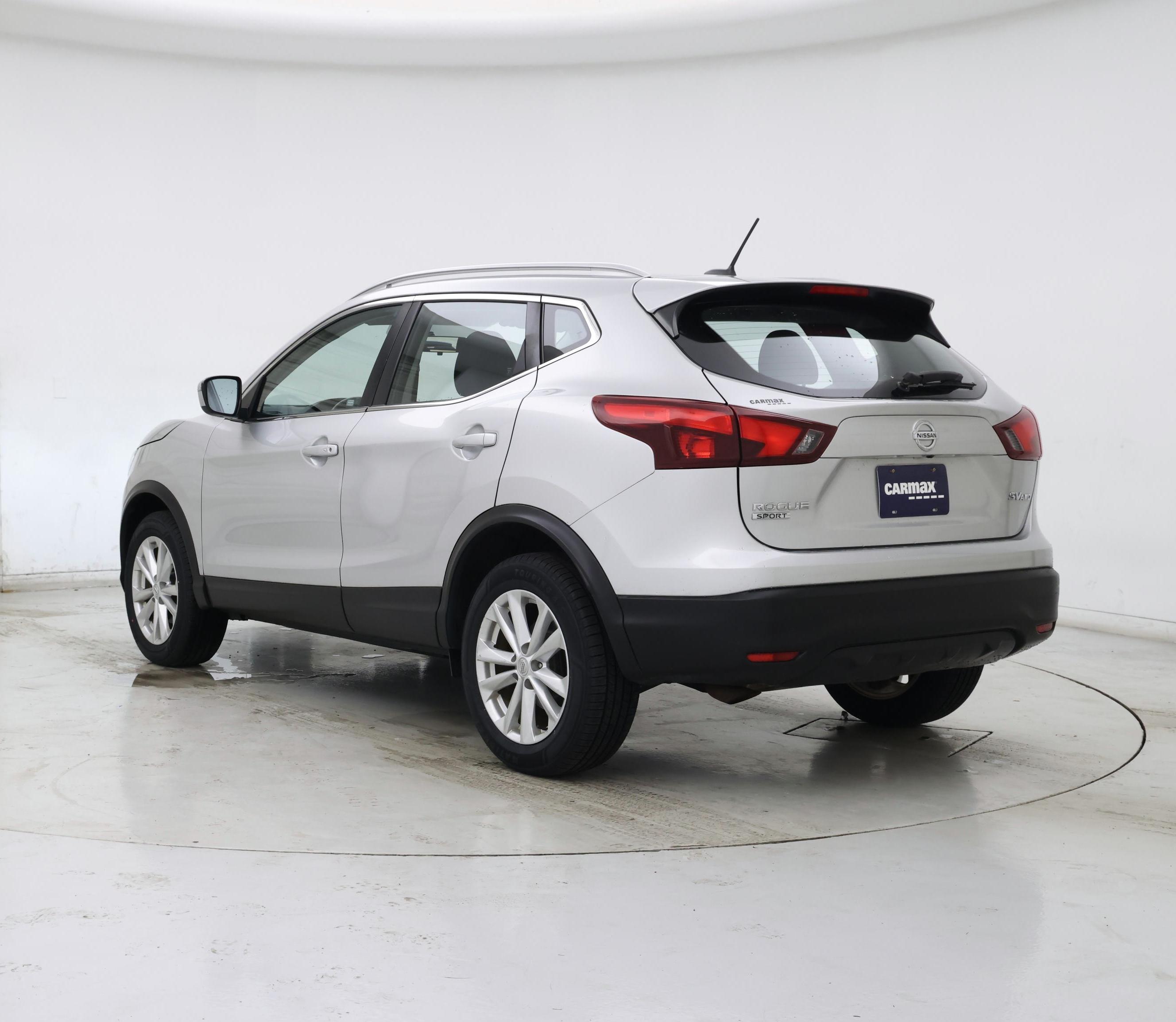 Thumbnail: 2017 Nissan Rogue Sport - 2