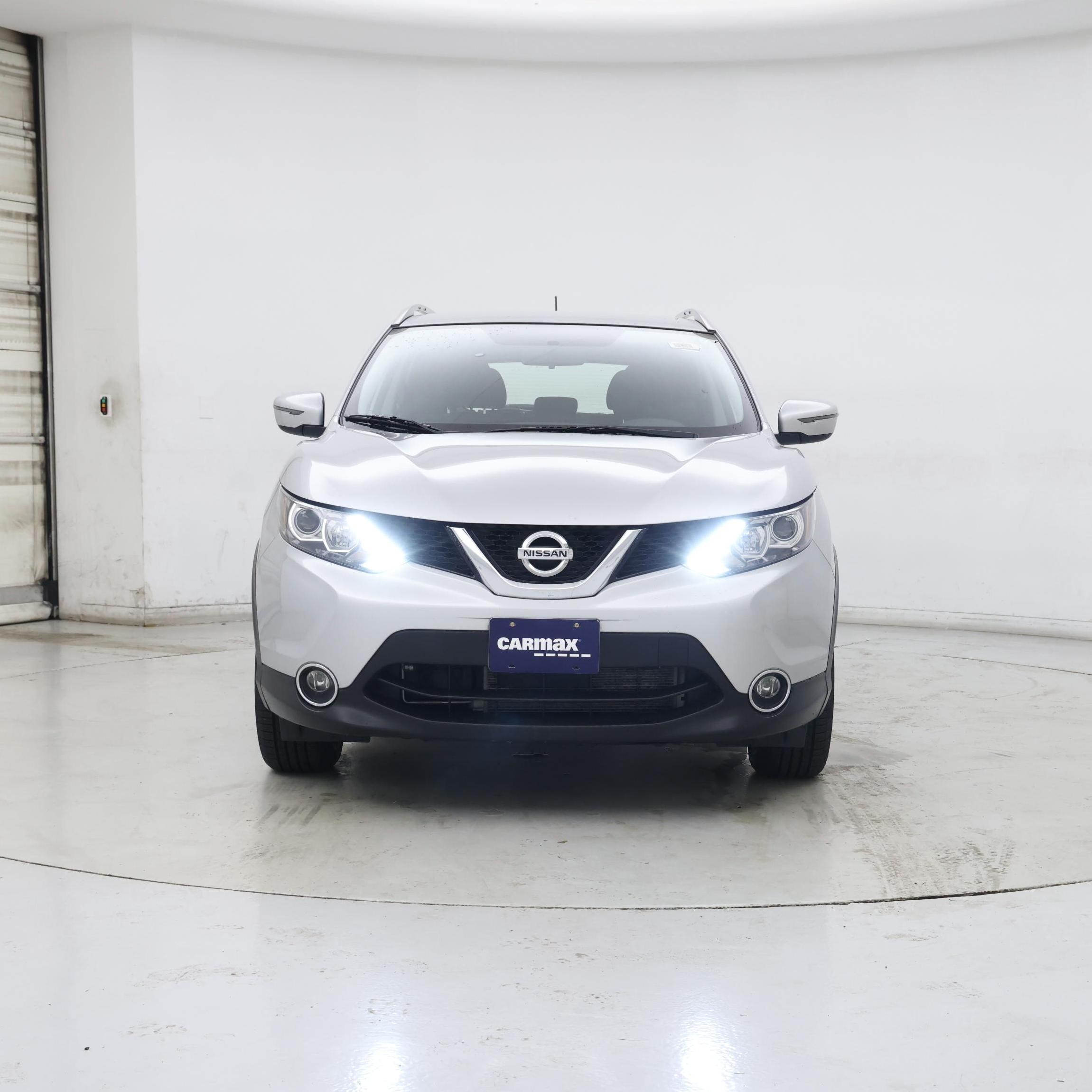 Thumbnail: 2017 Nissan Rogue Sport - 5