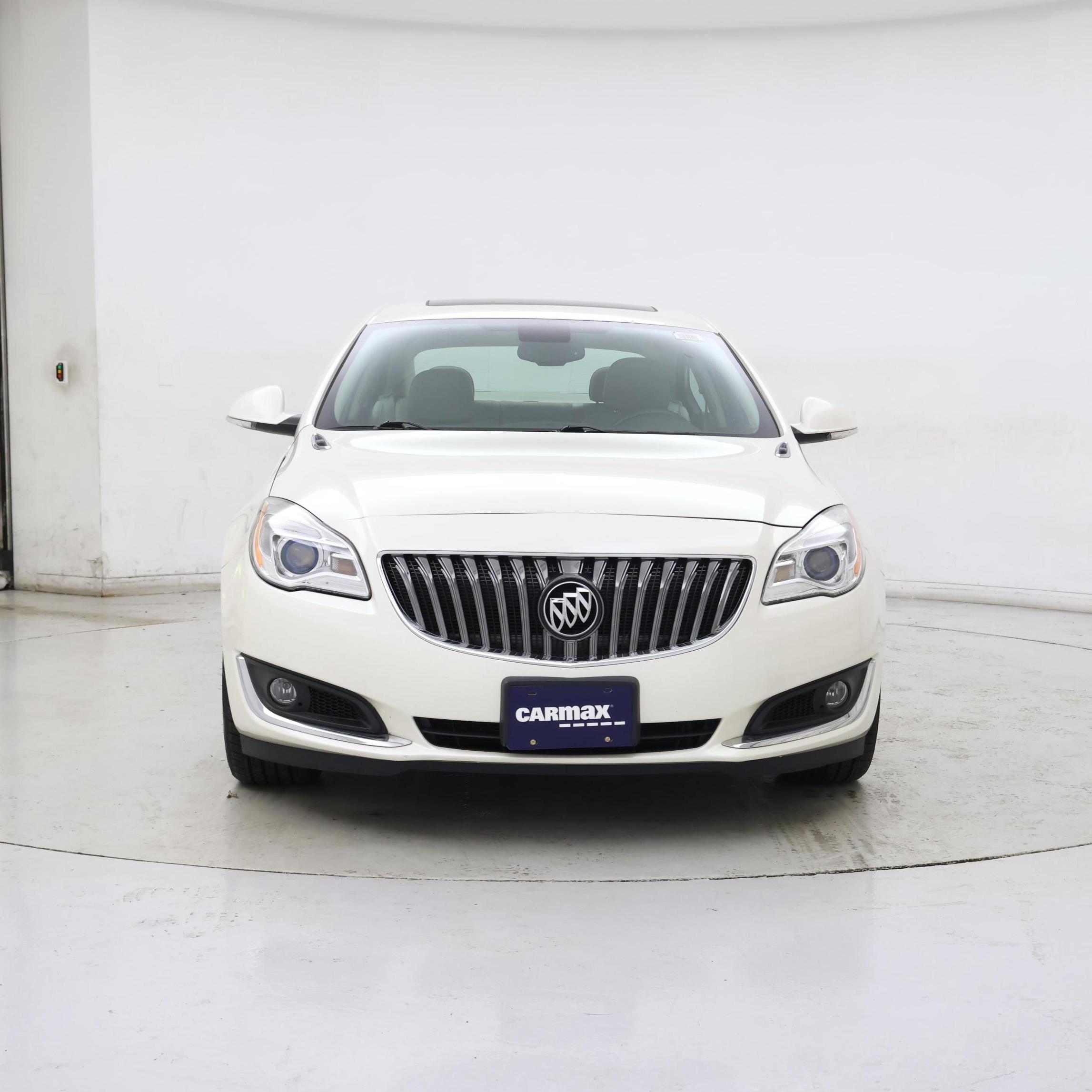 Thumbnail: 2015 Buick Regal - 5