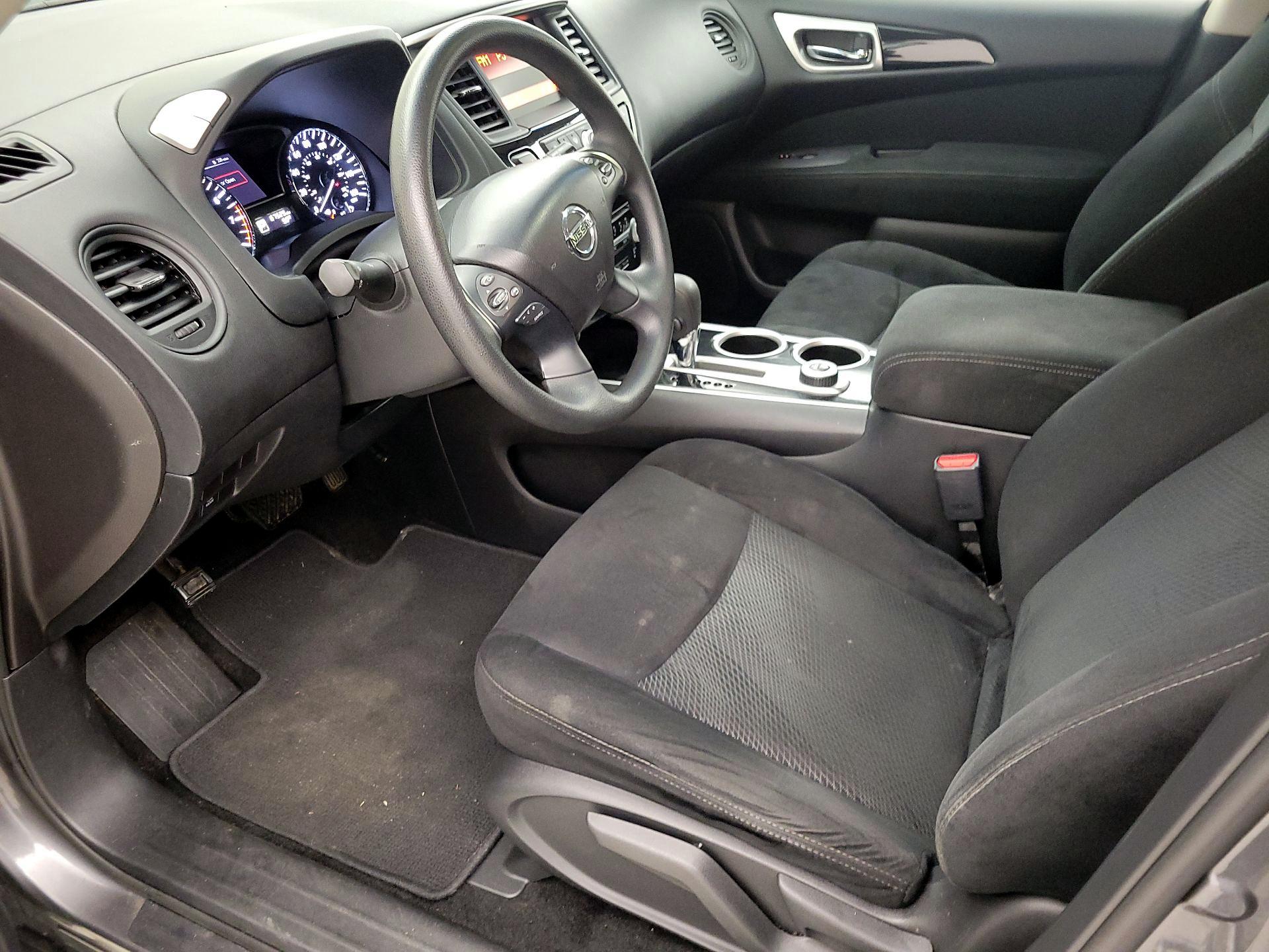 Thumbnail: 2015 Nissan Pathfinder - 11