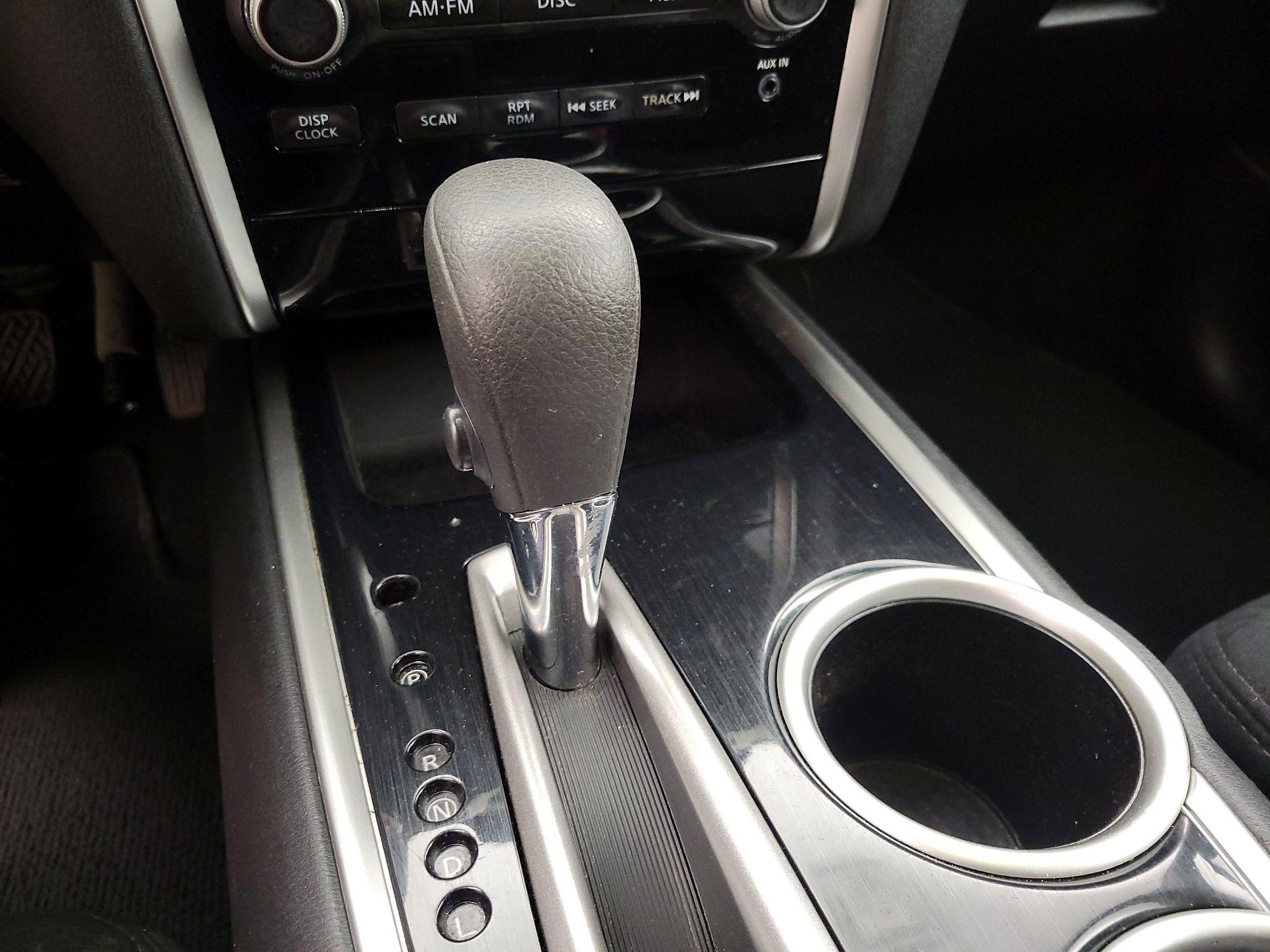 Thumbnail: 2015 Nissan Pathfinder - 16