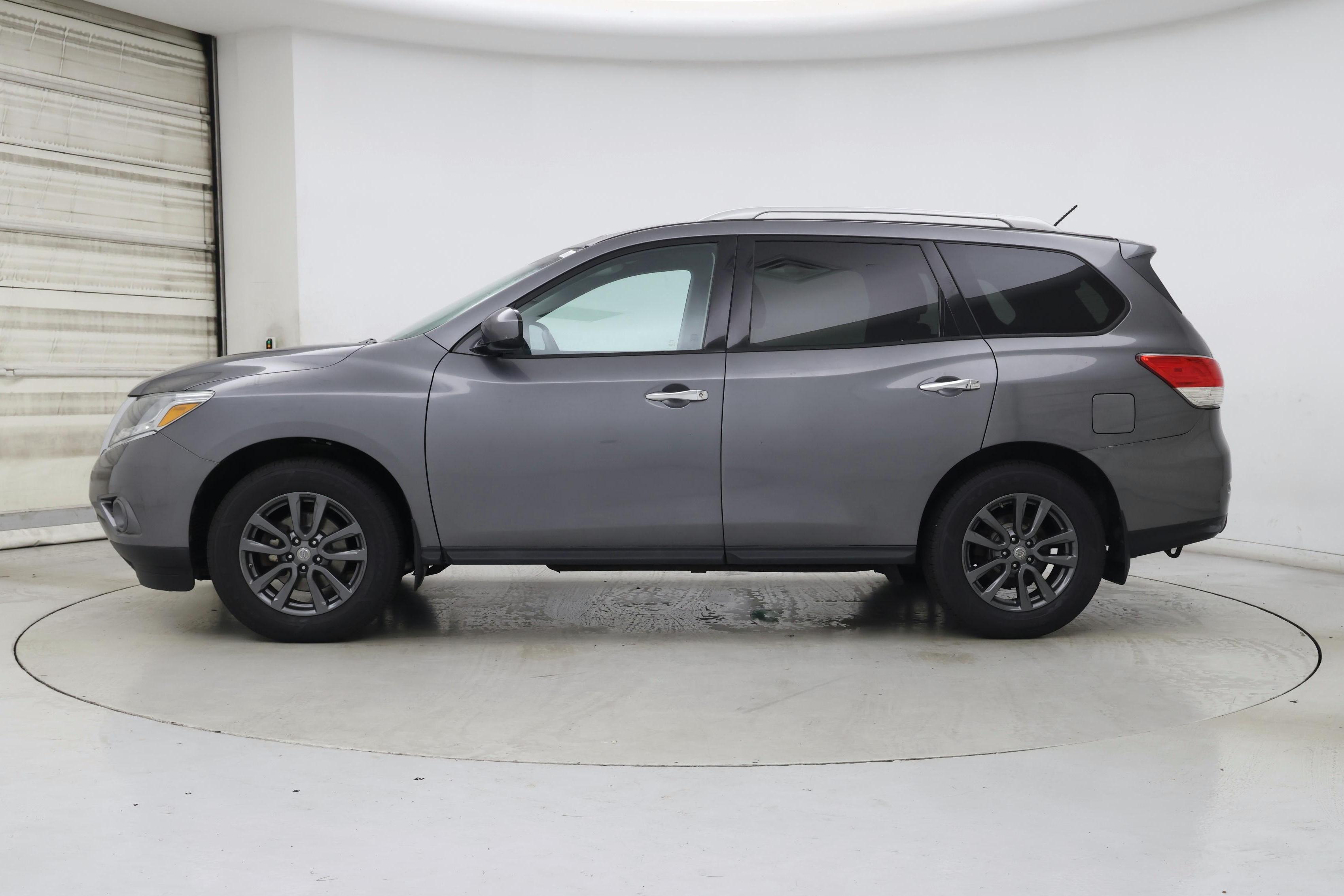 Thumbnail: 2015 Nissan Pathfinder - 3